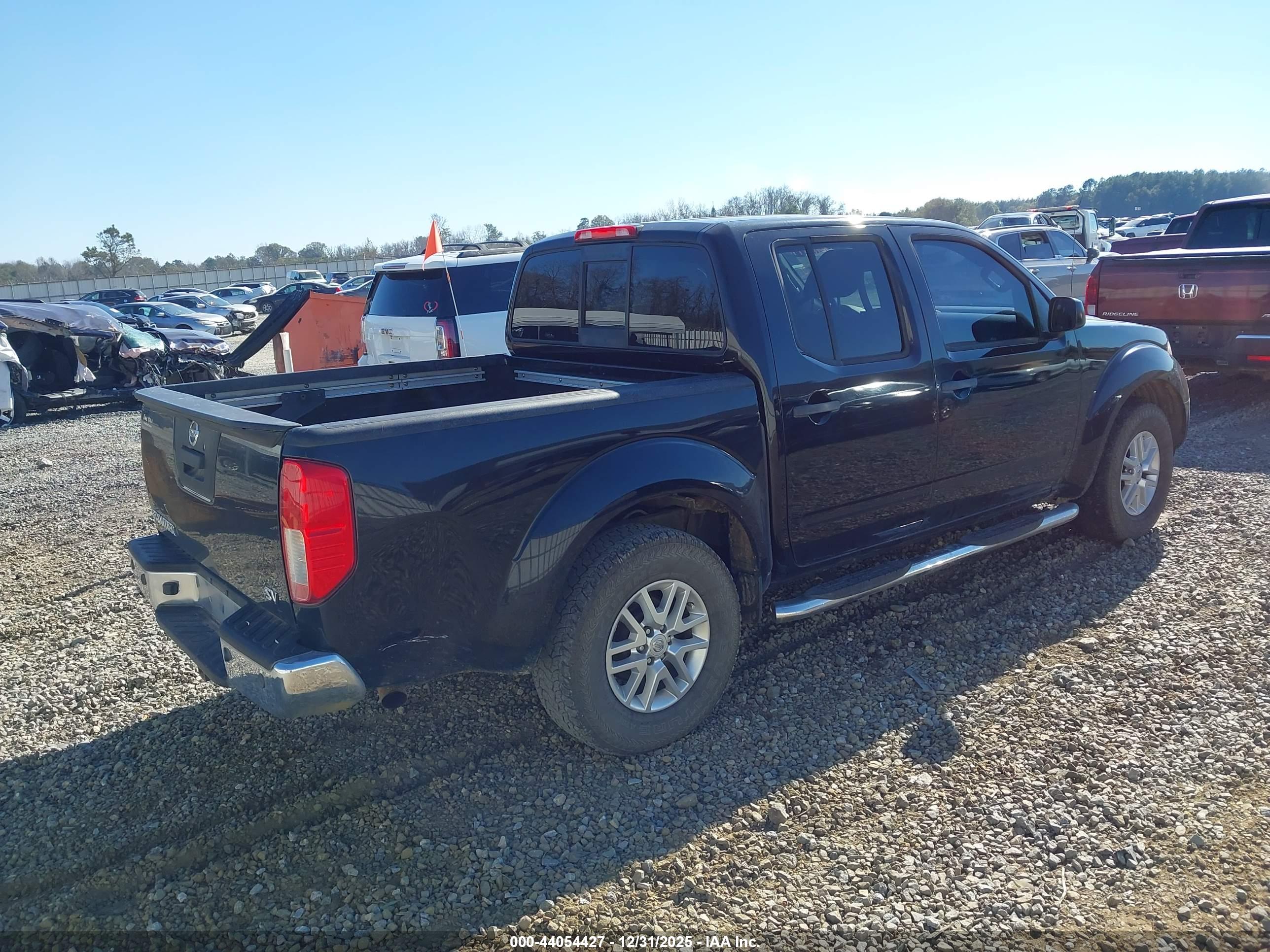 NISSAN FRONTIER image 4