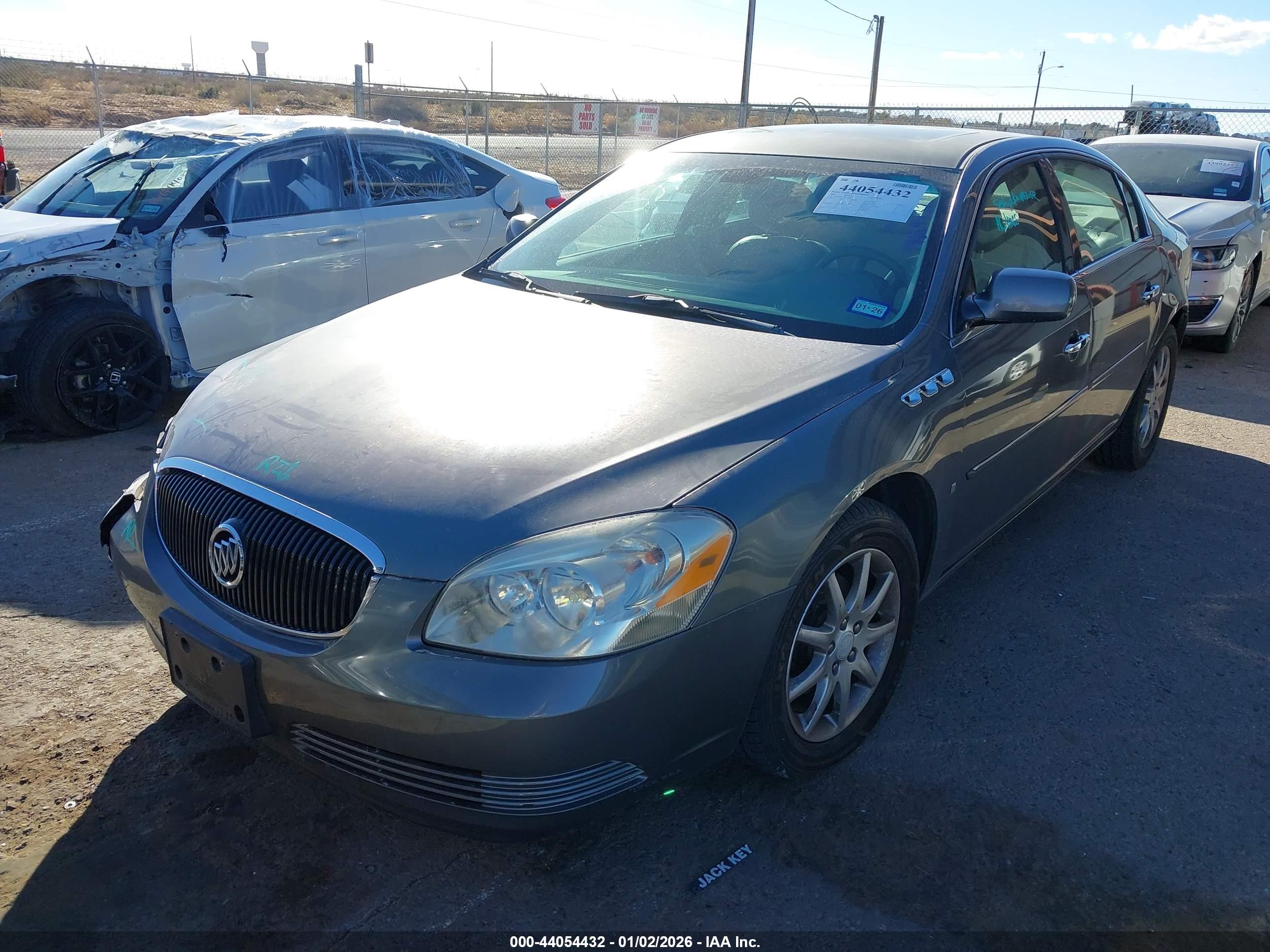 BUICK LUCERNE image 2