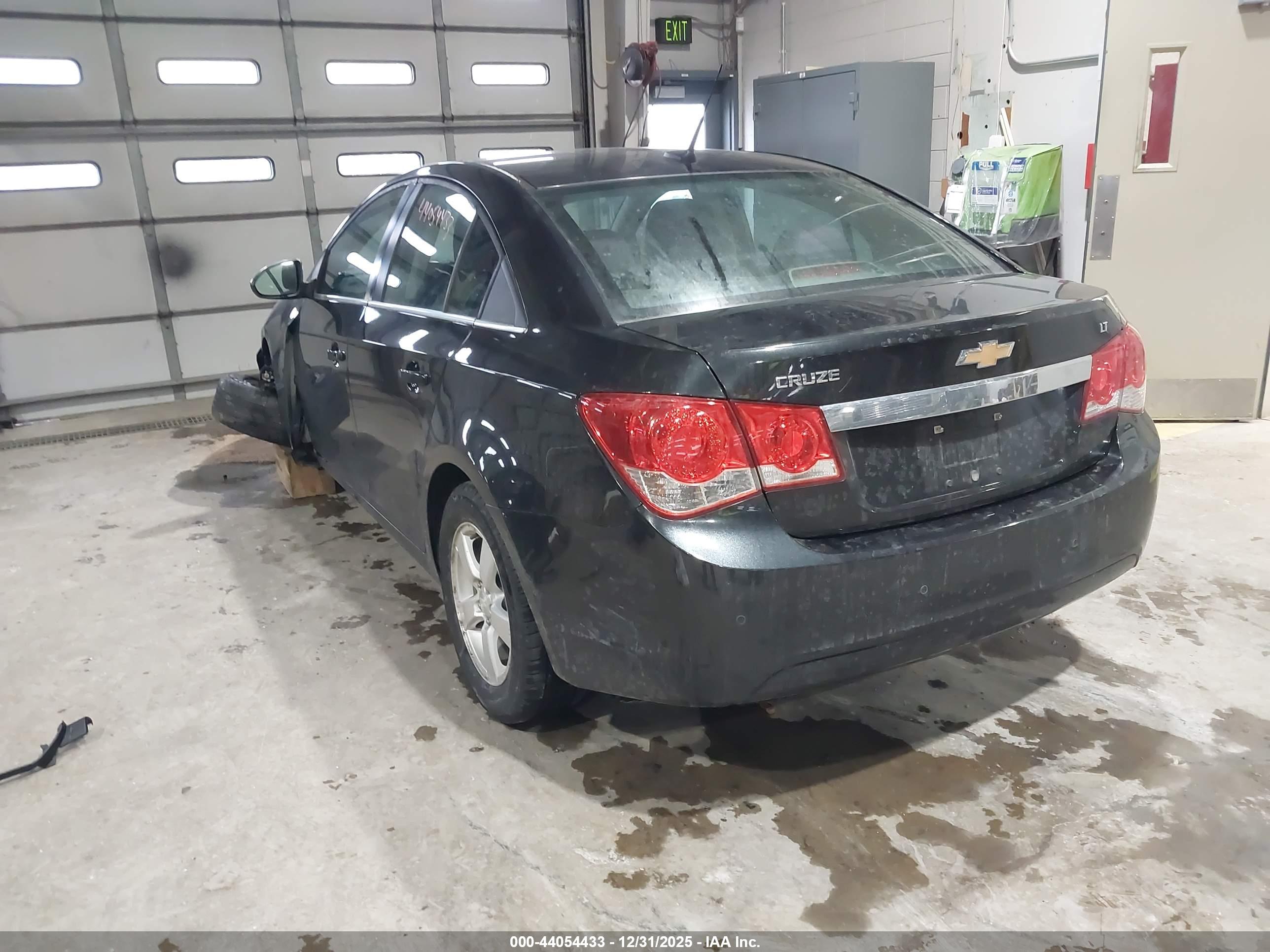 CHEVROLET CRUZE image 3