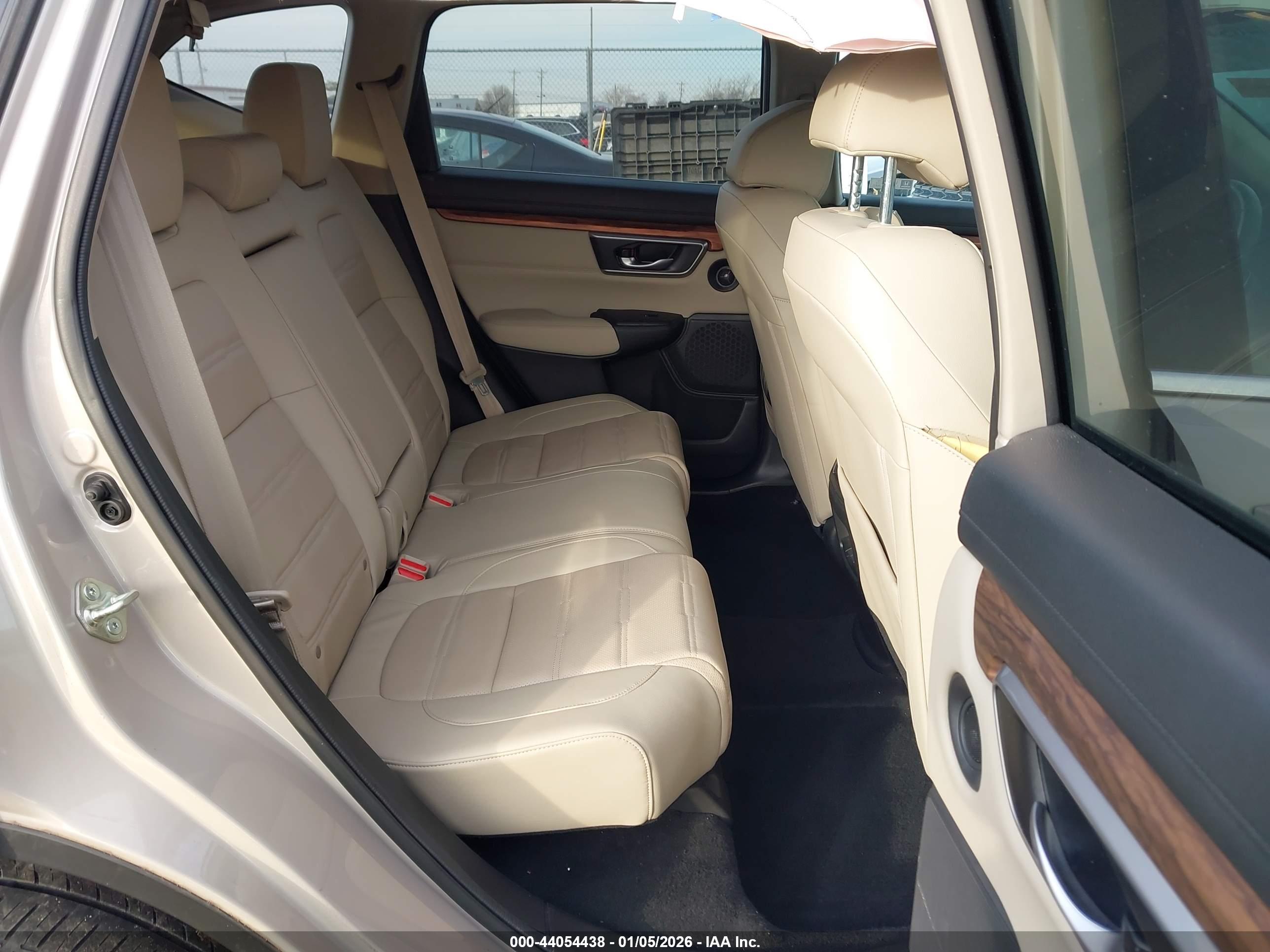 HONDA CR-V image 8