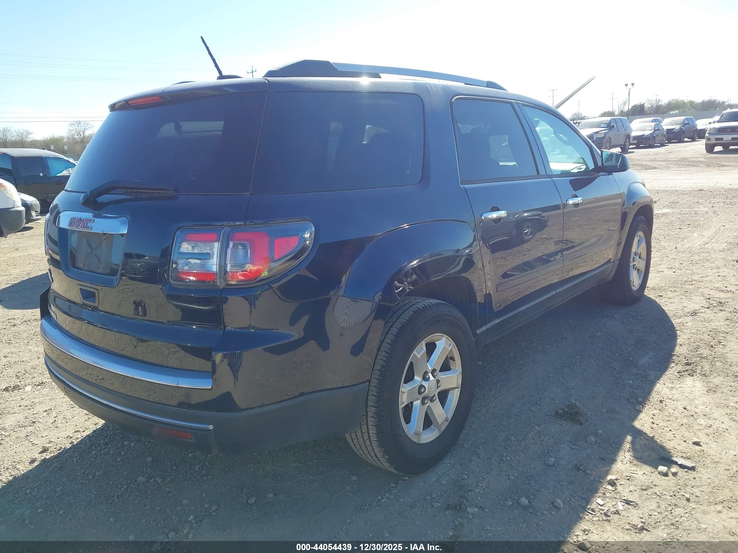 GMC ACADIA image 4