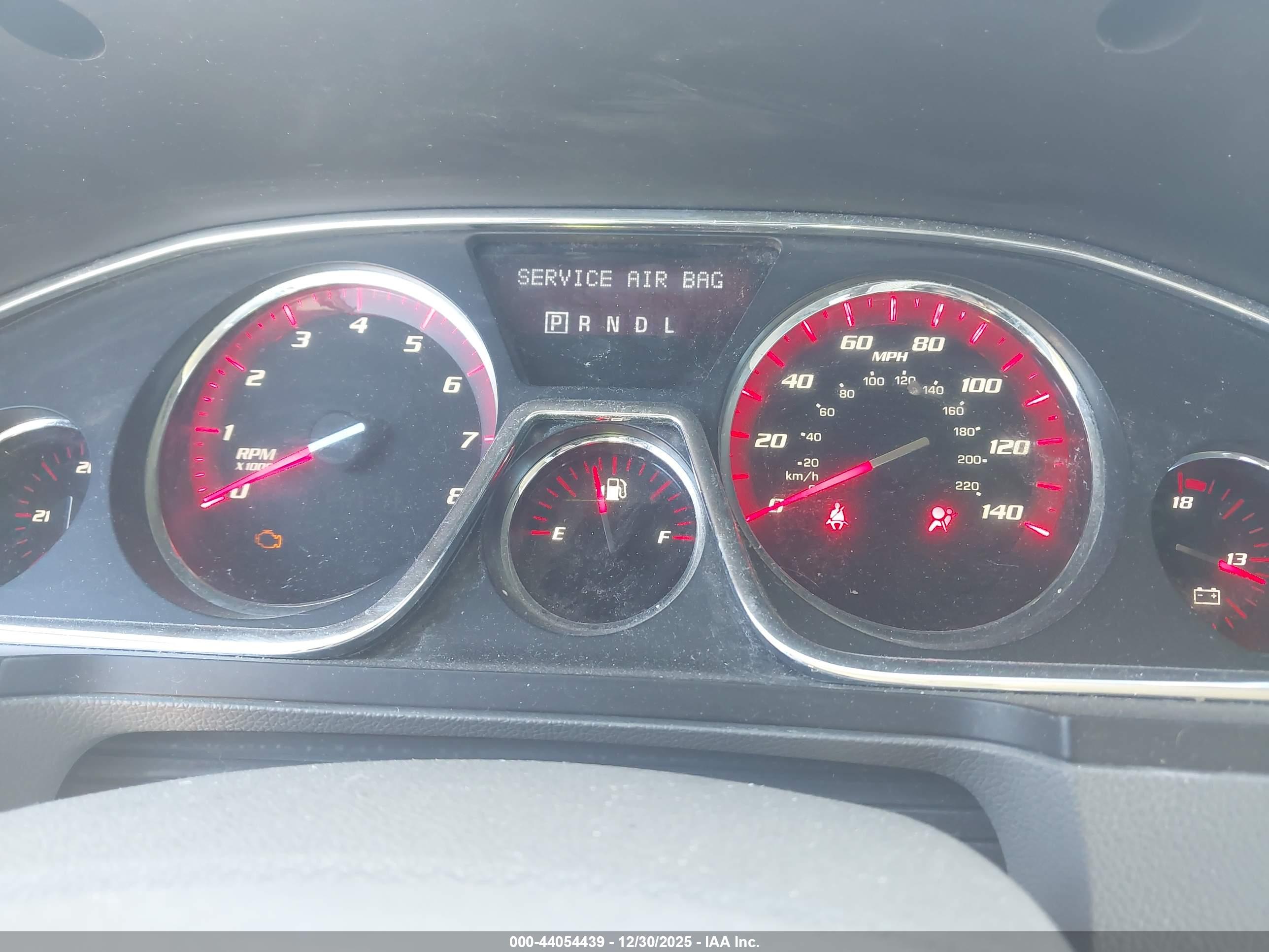 GMC ACADIA image 7