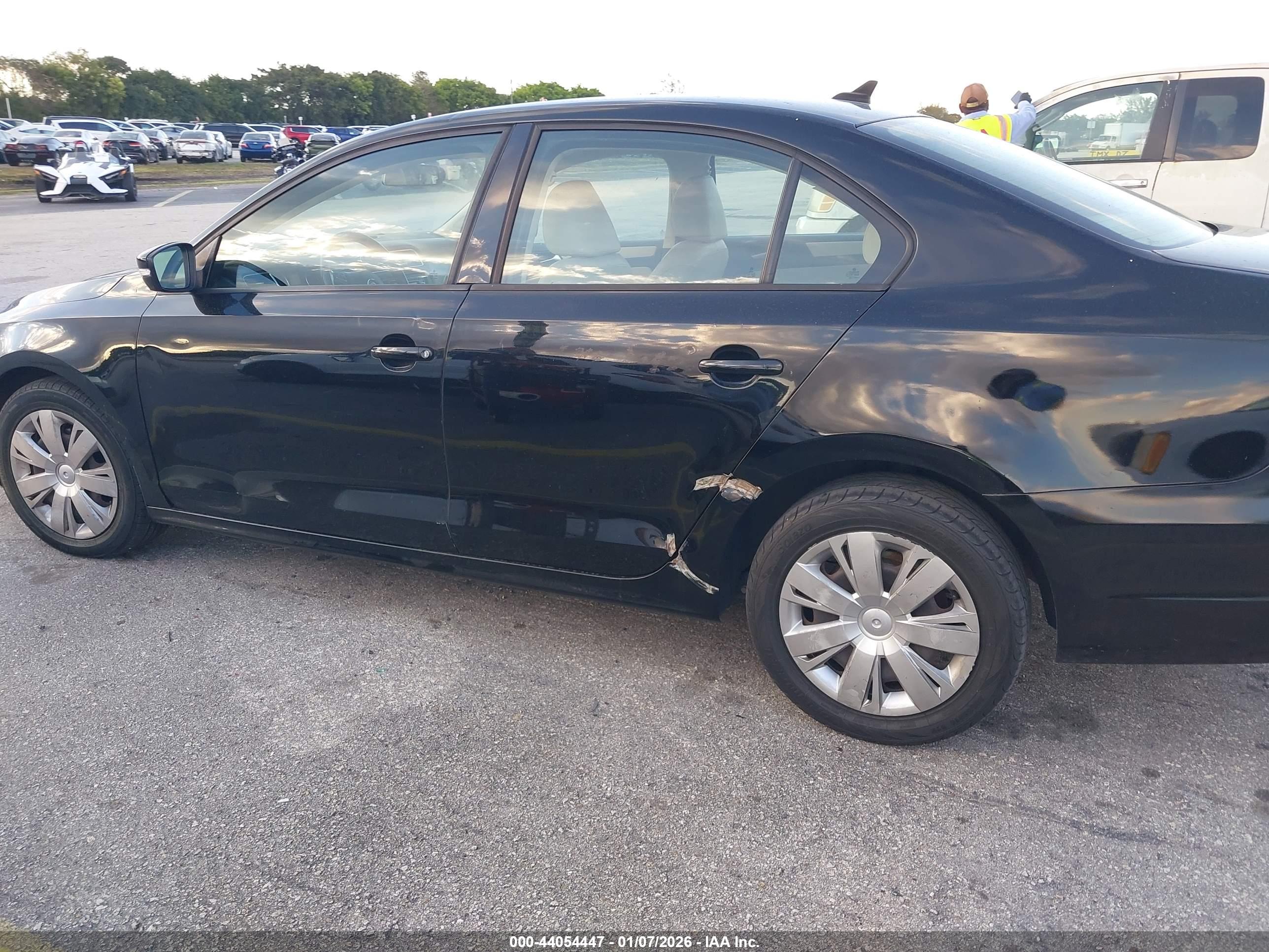 VOLKSWAGEN JETTA image 6