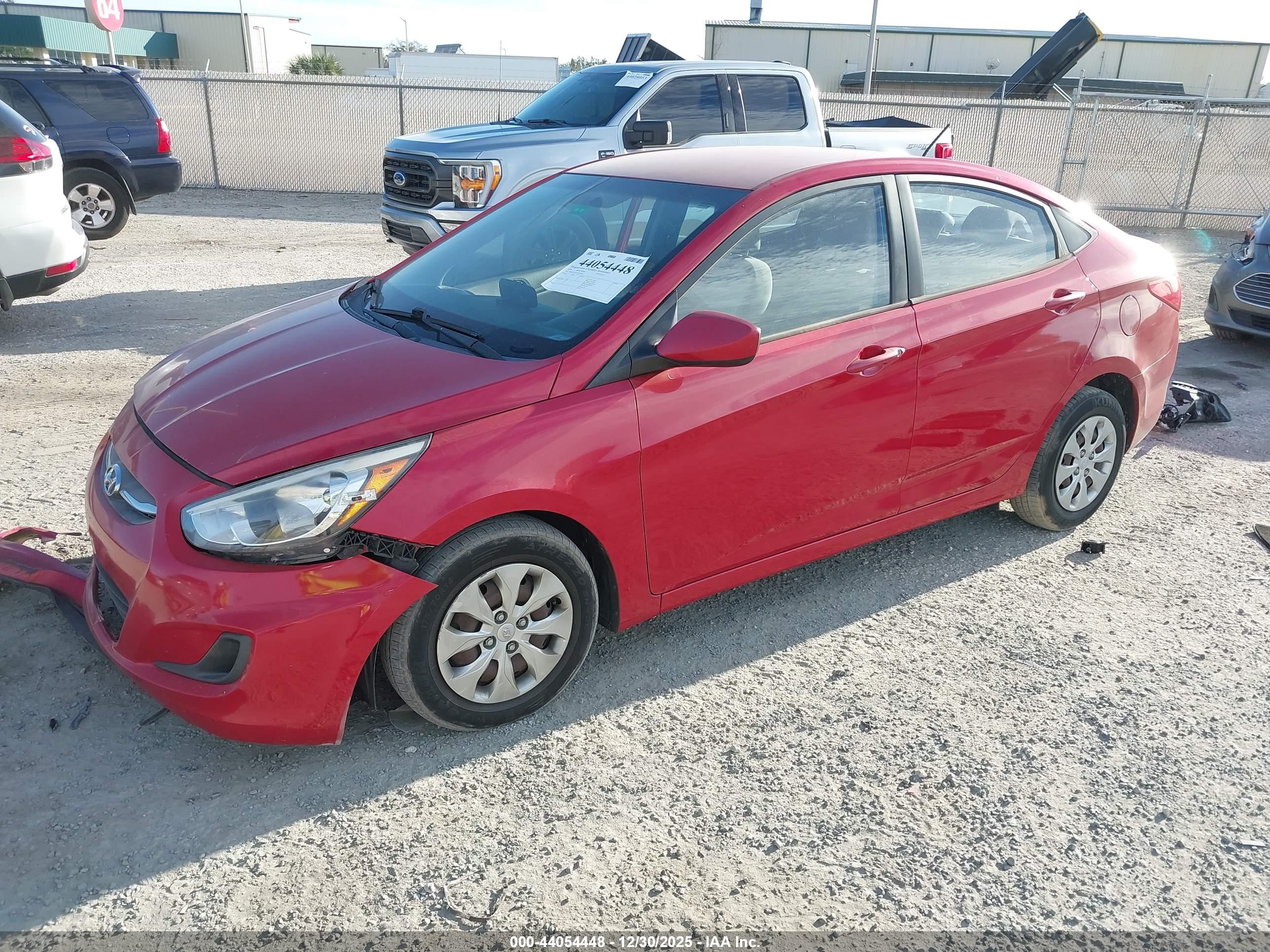 HYUNDAI ACCENT image 2