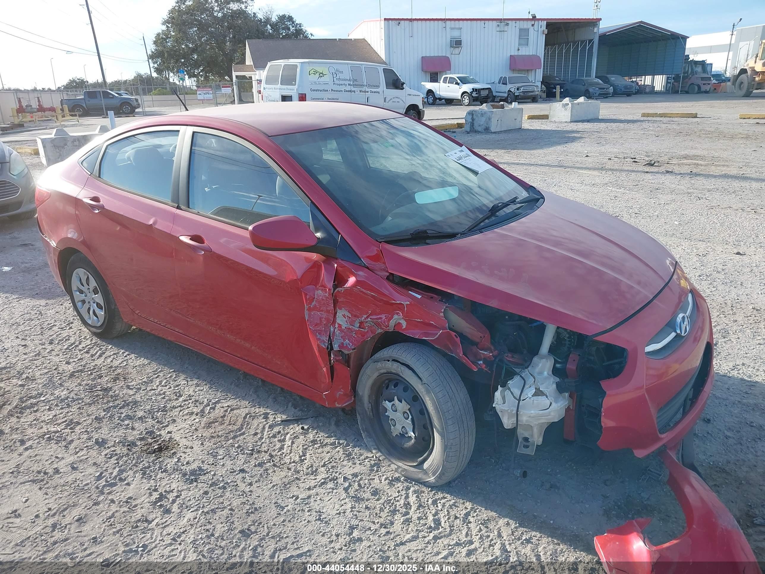 HYUNDAI ACCENT image 6
