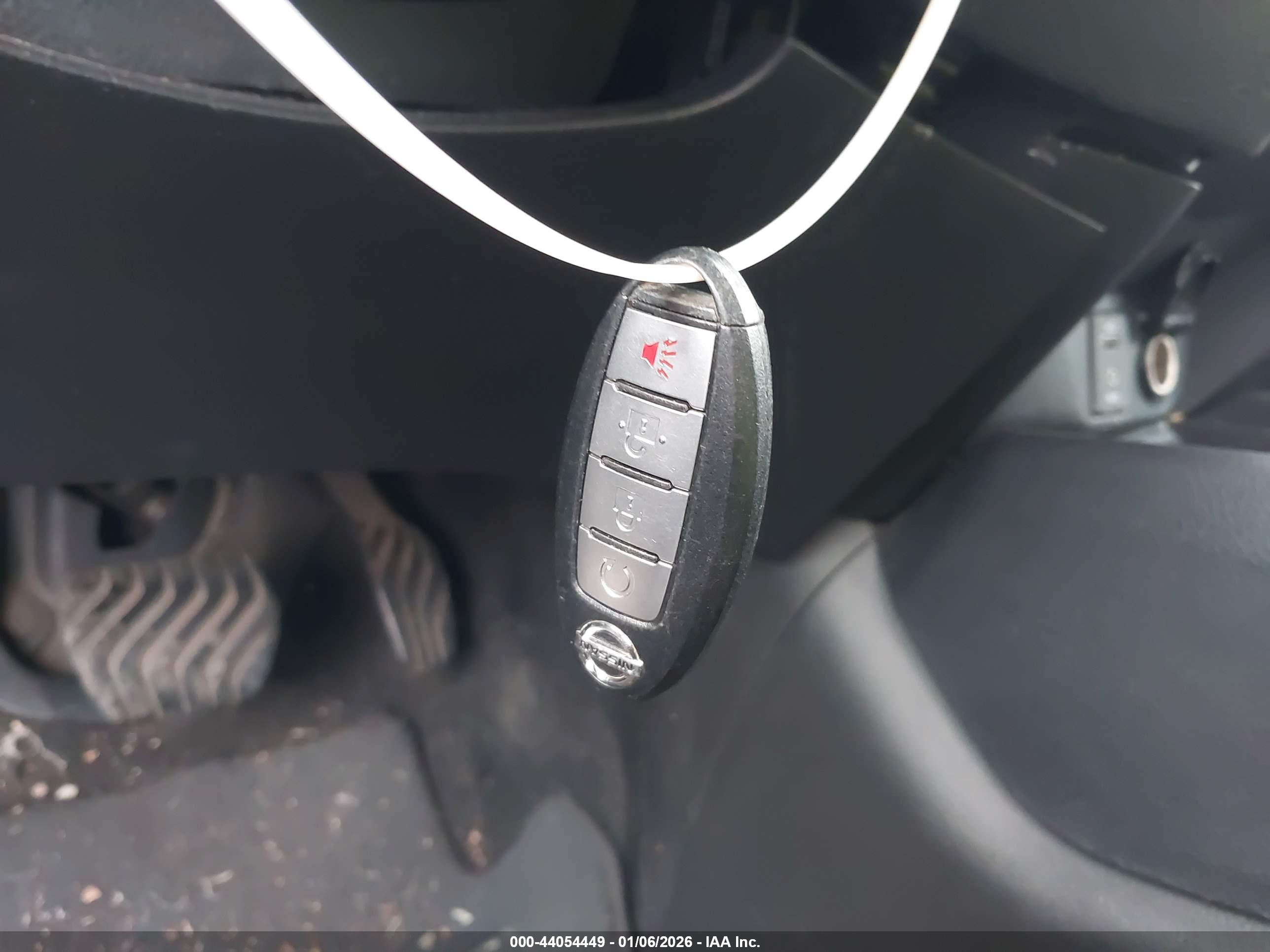NISSAN ROGUE image 11