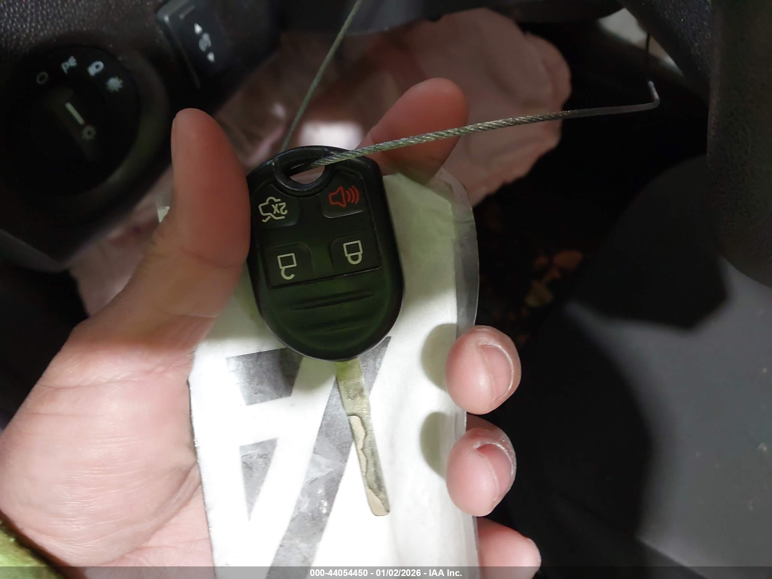 FORD FIESTA image 11