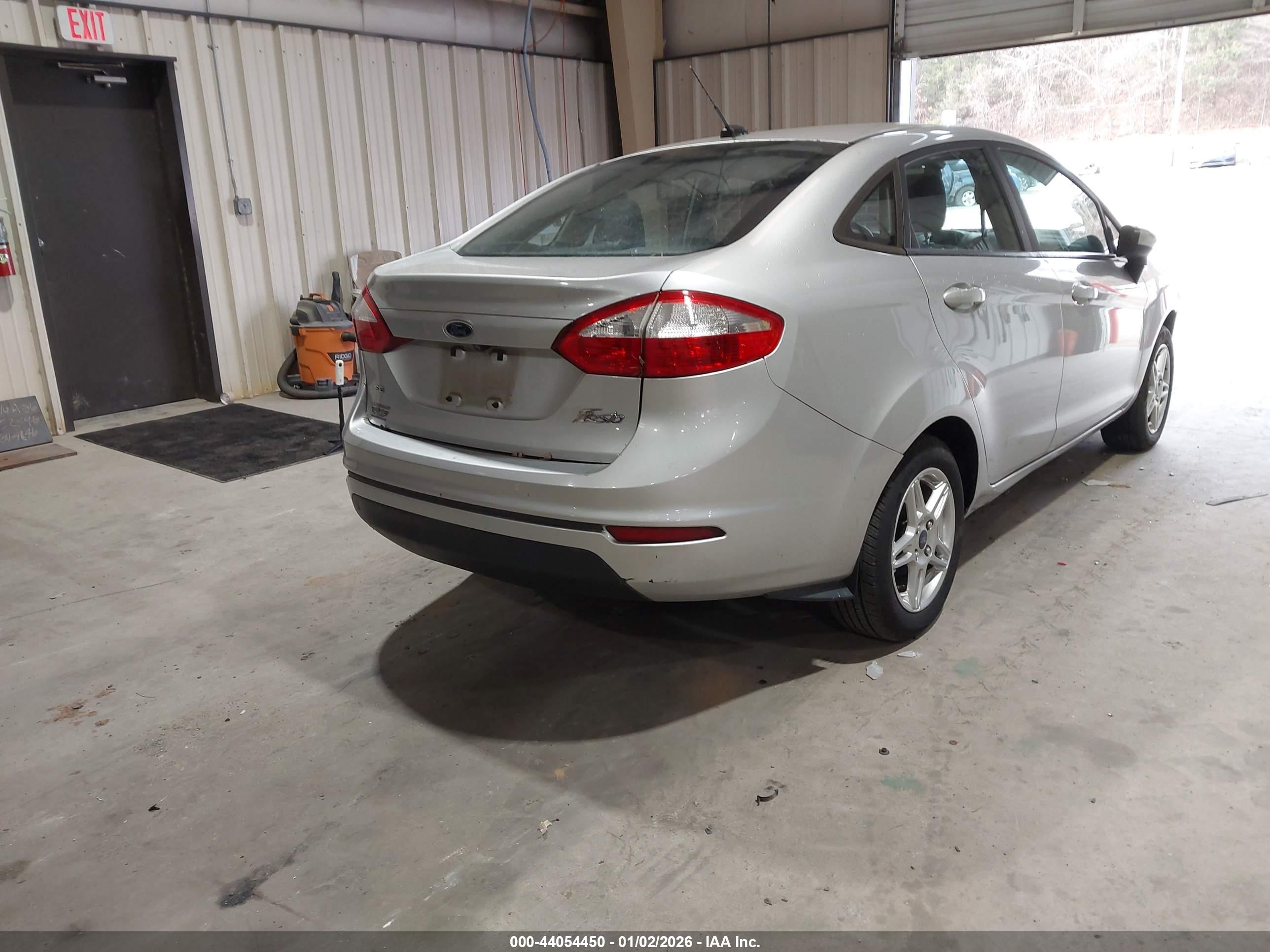 FORD FIESTA image 4