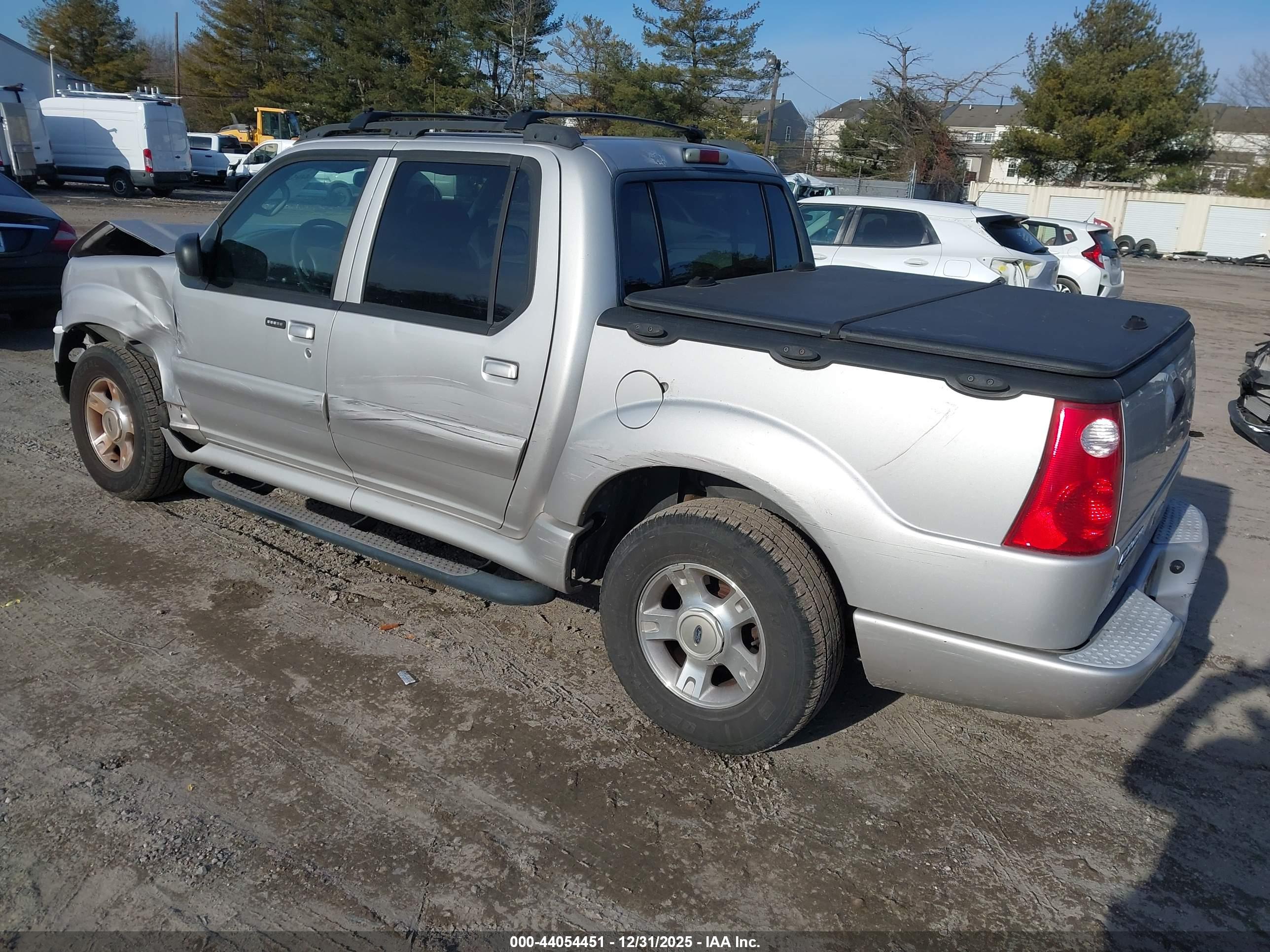 FORD EXPLORER image 3