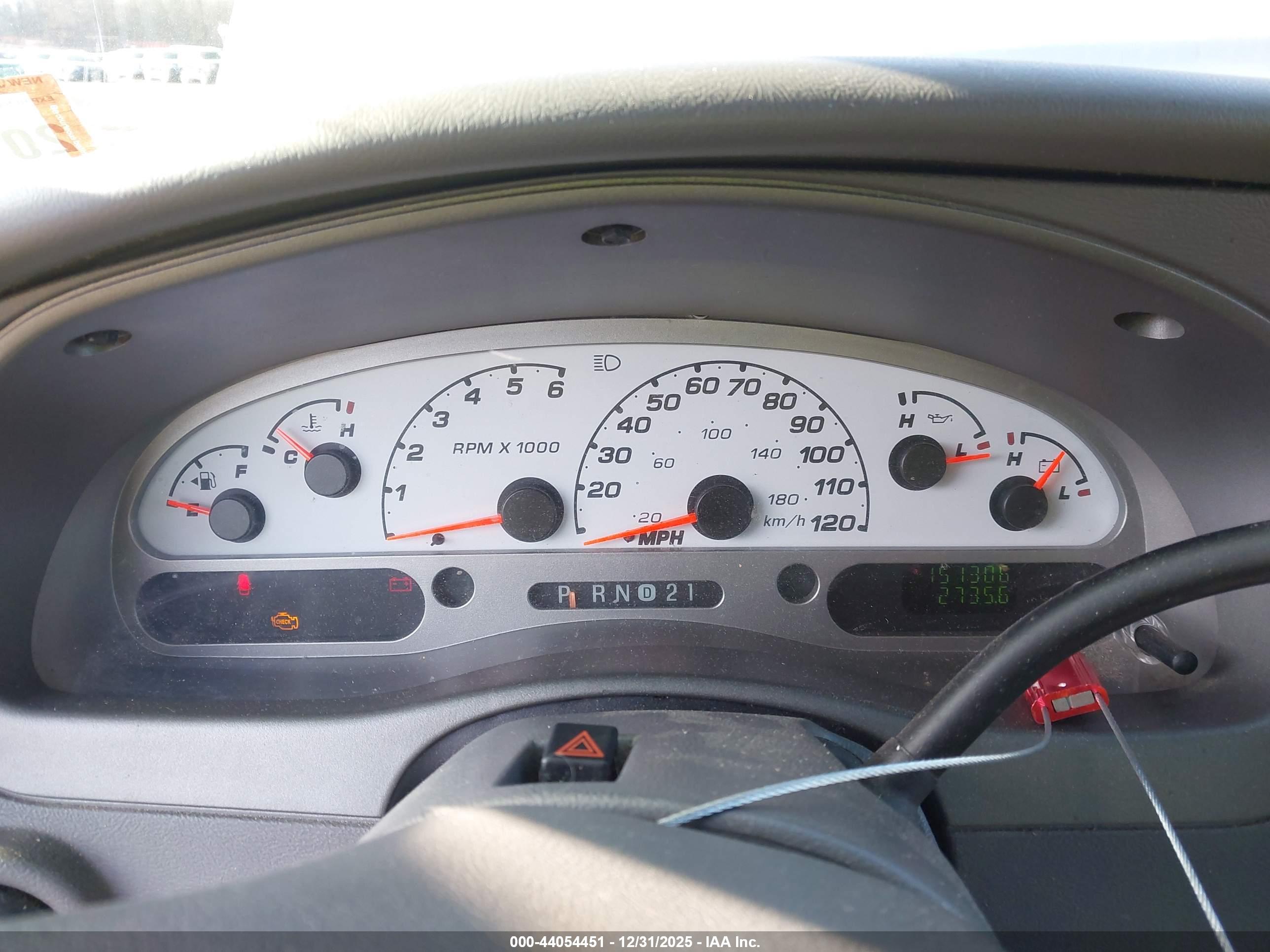 FORD EXPLORER image 7
