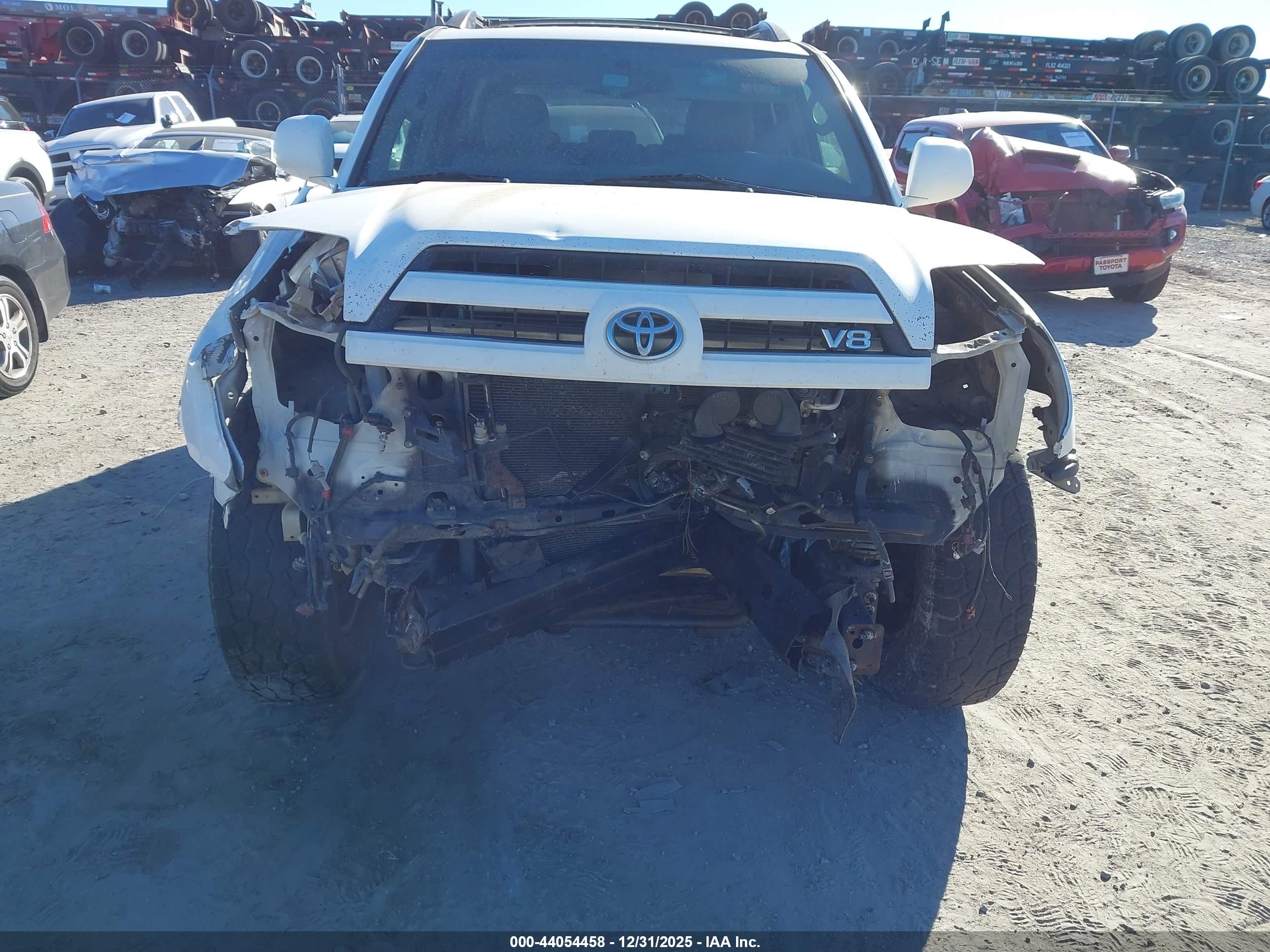 TOYOTA 4RUNNER image 6