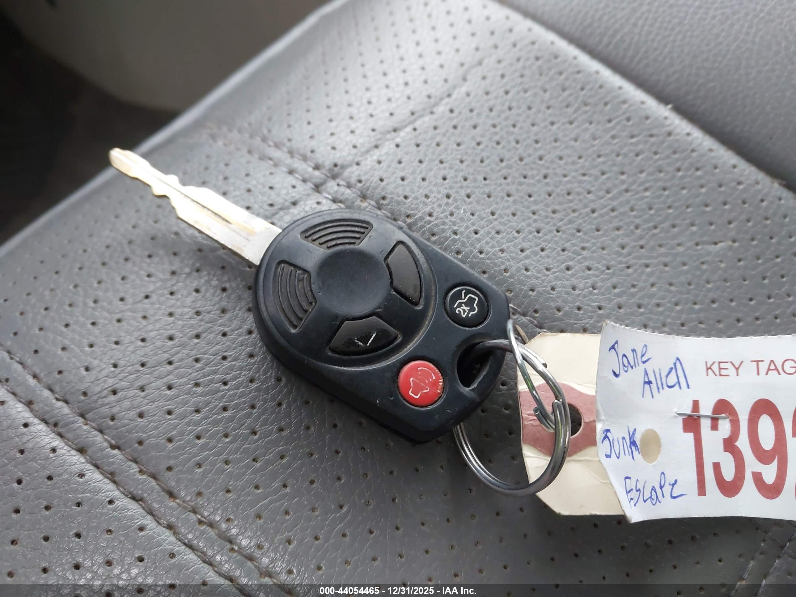 FORD ESCAPE image 11