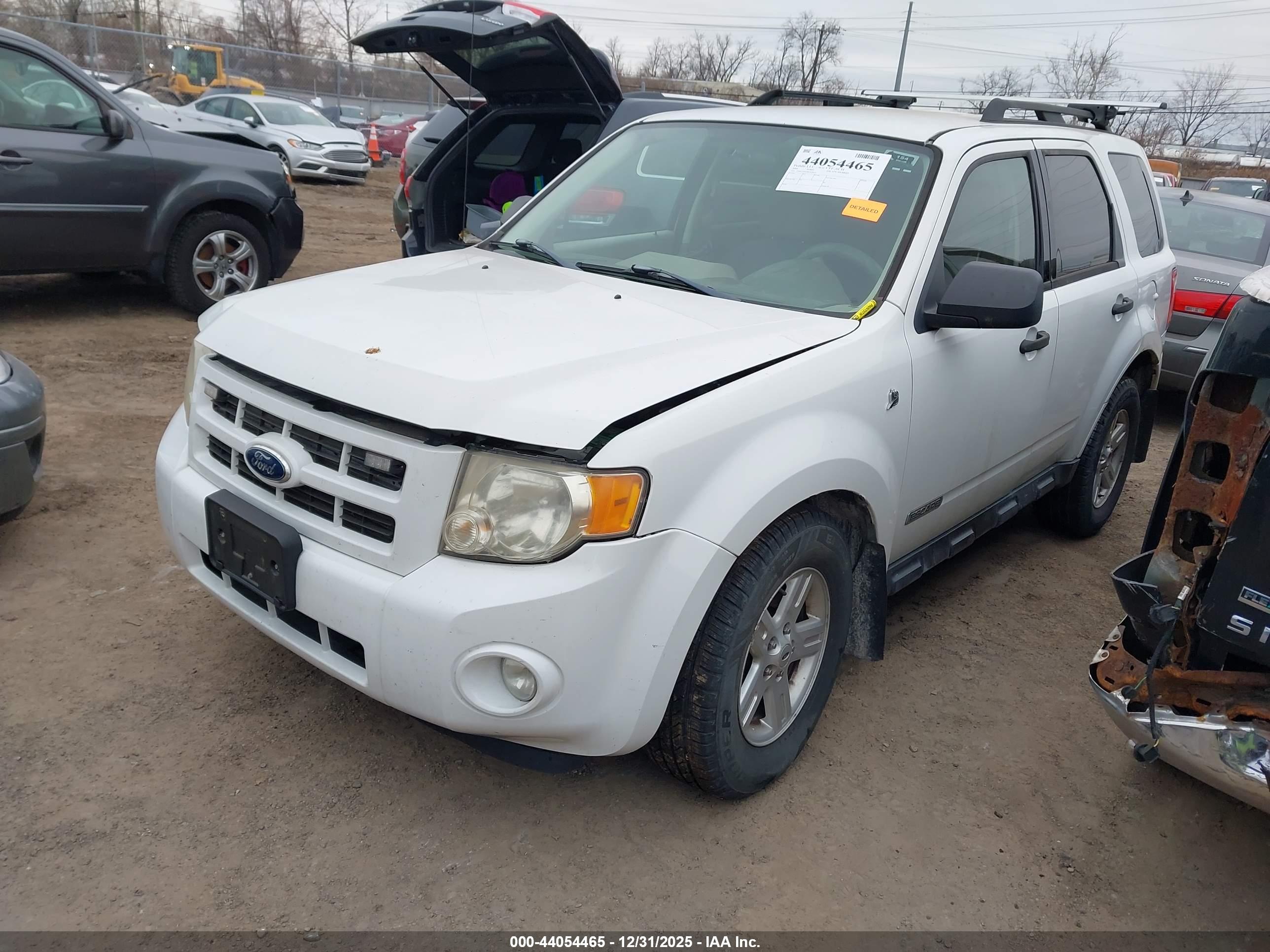 FORD ESCAPE image 2