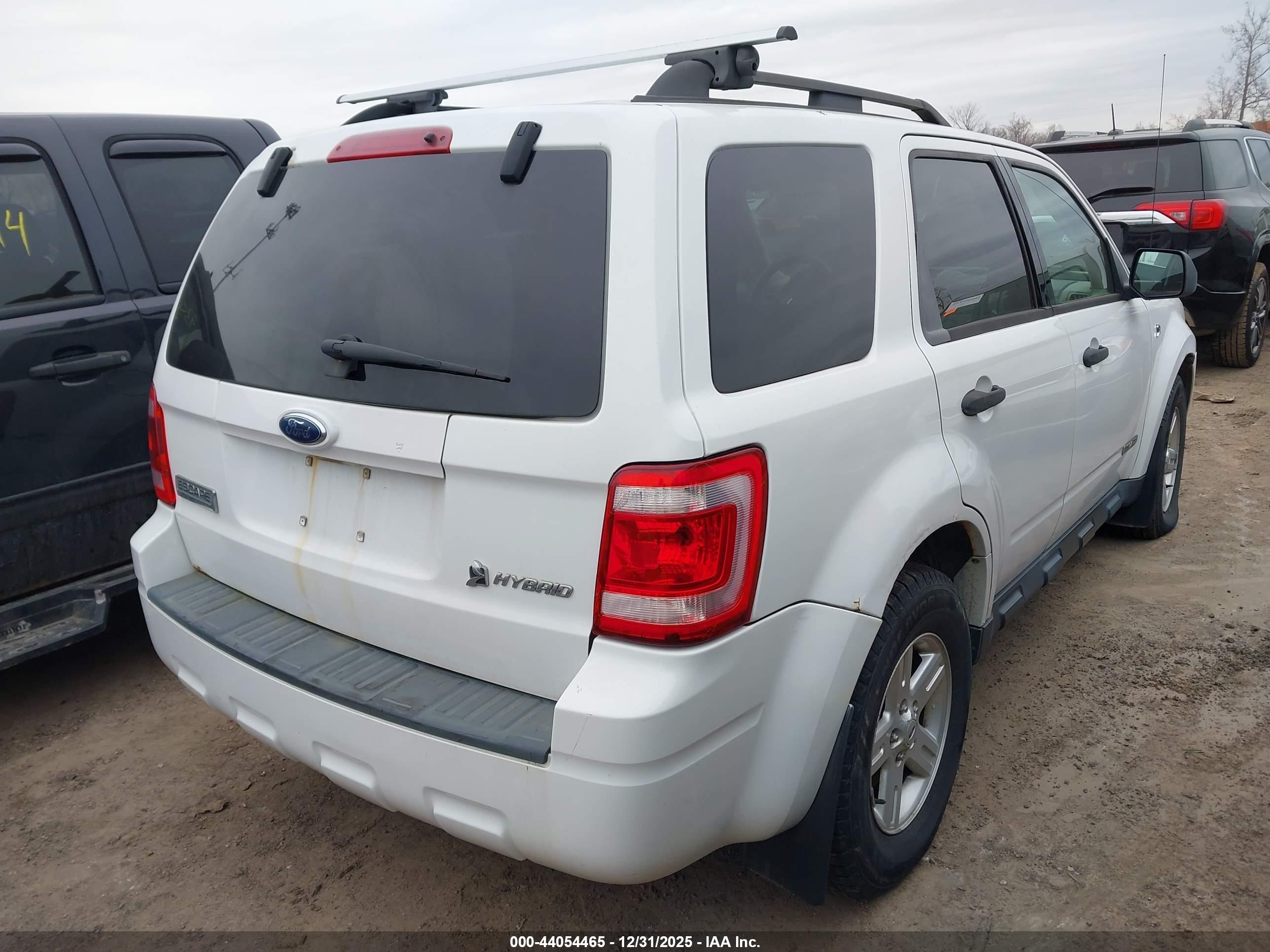 FORD ESCAPE image 4