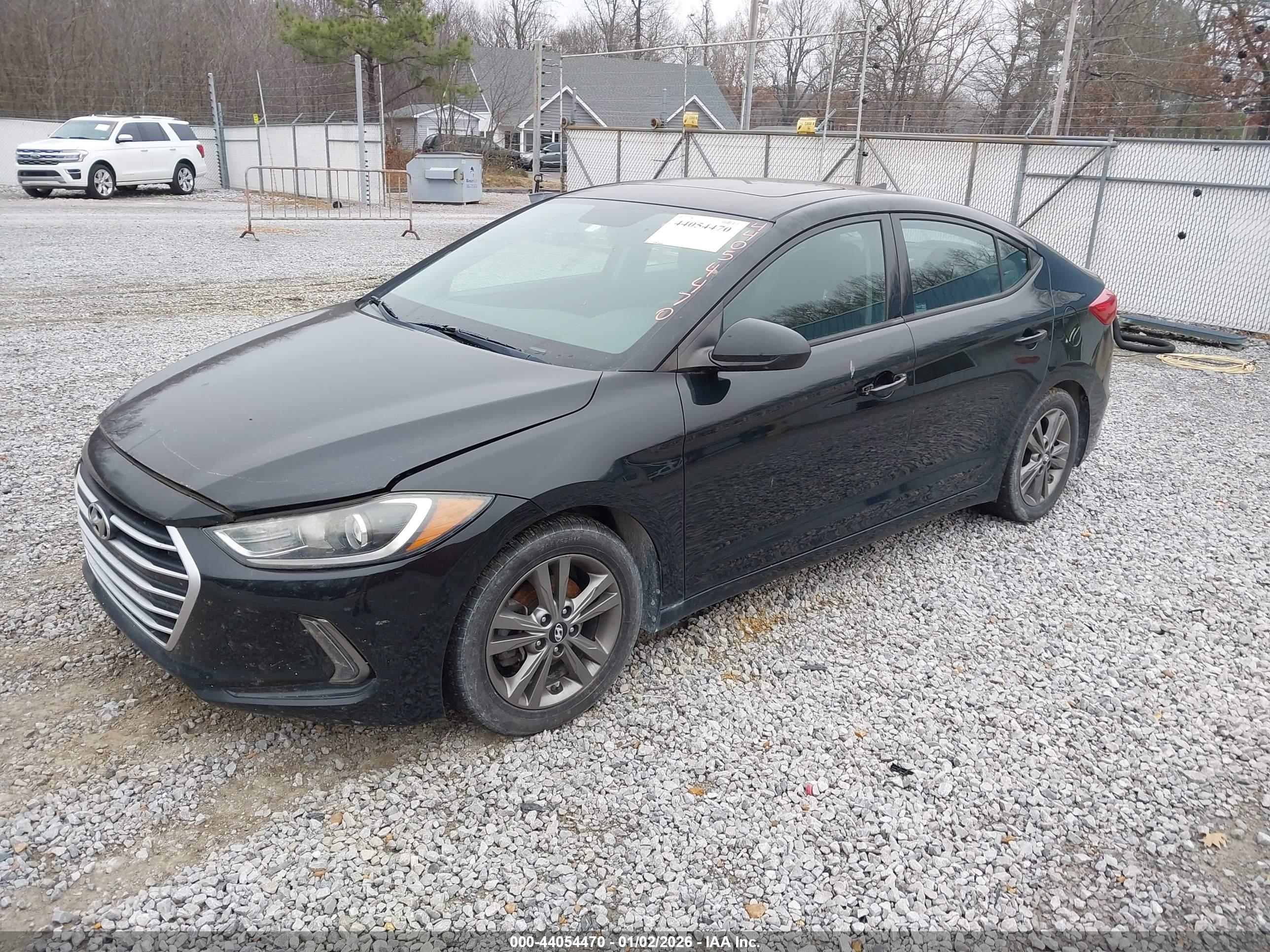 HYUNDAI ELANTRA image 2