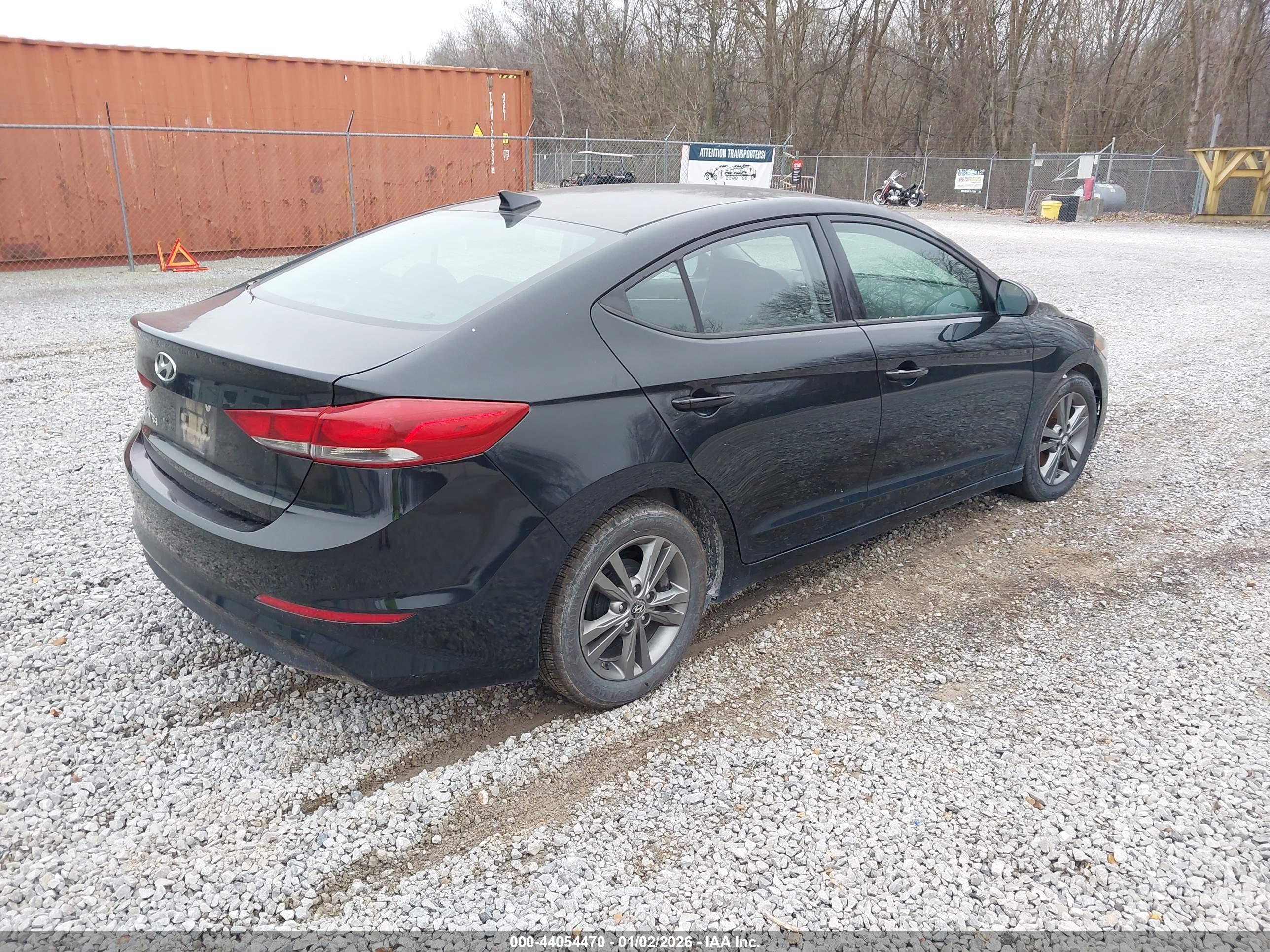 HYUNDAI ELANTRA image 4