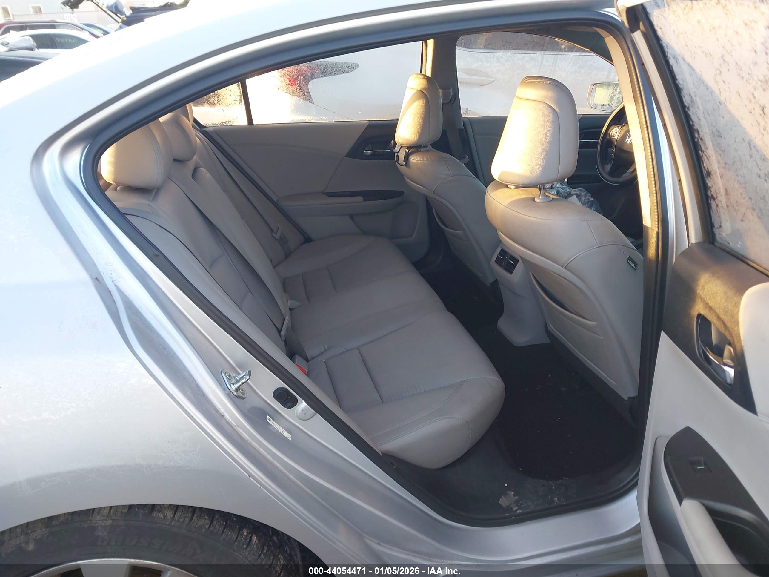 HONDA ACCORD image 8