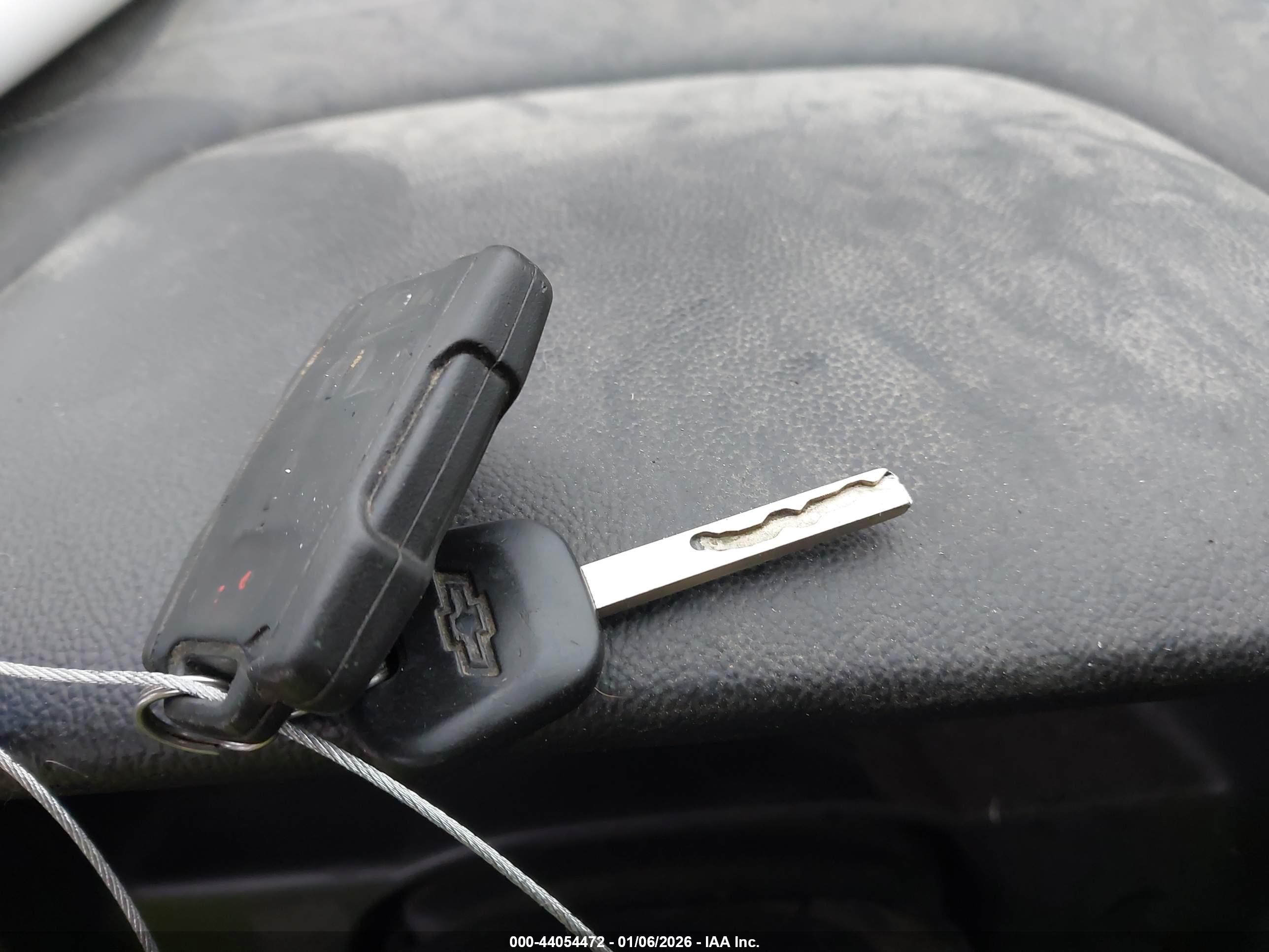 CHEVROLET SILVERADO image 11