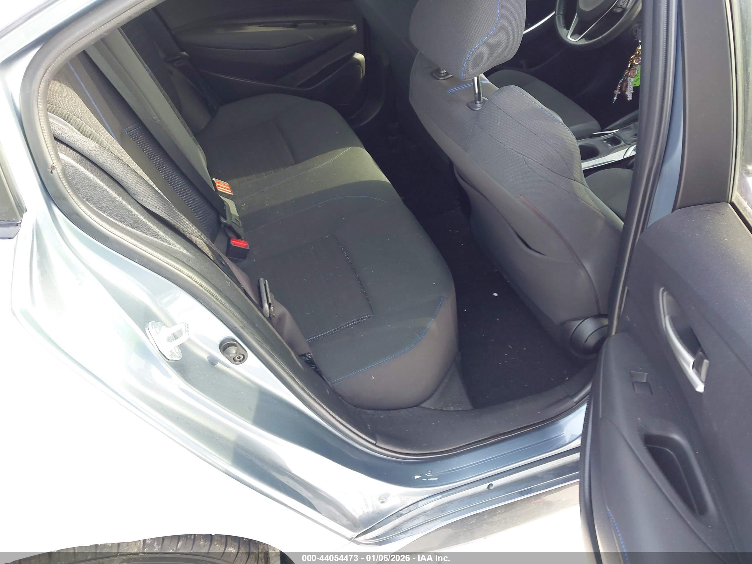 TOYOTA COROLLA image 8