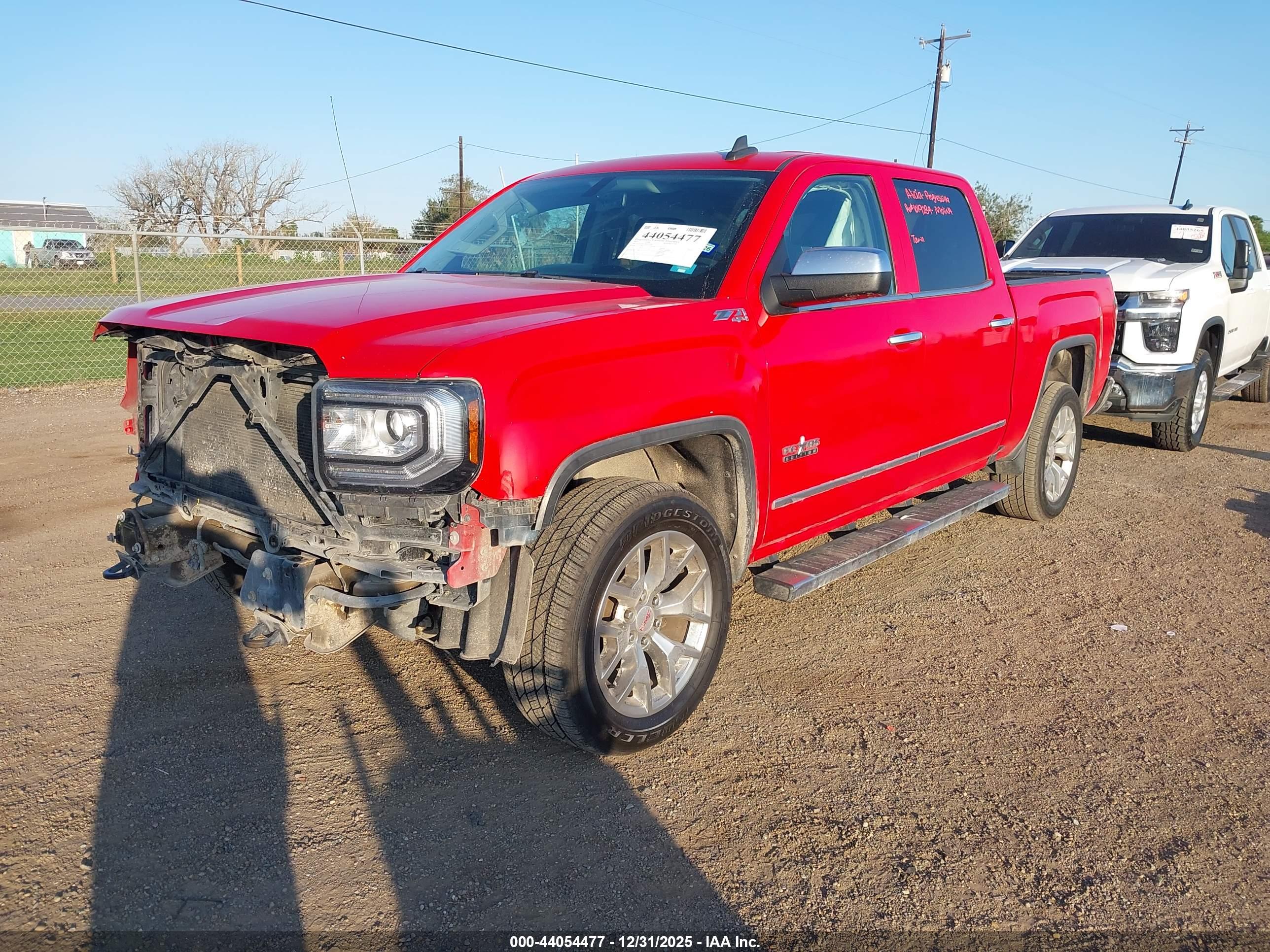 GMC SIERRA image 2