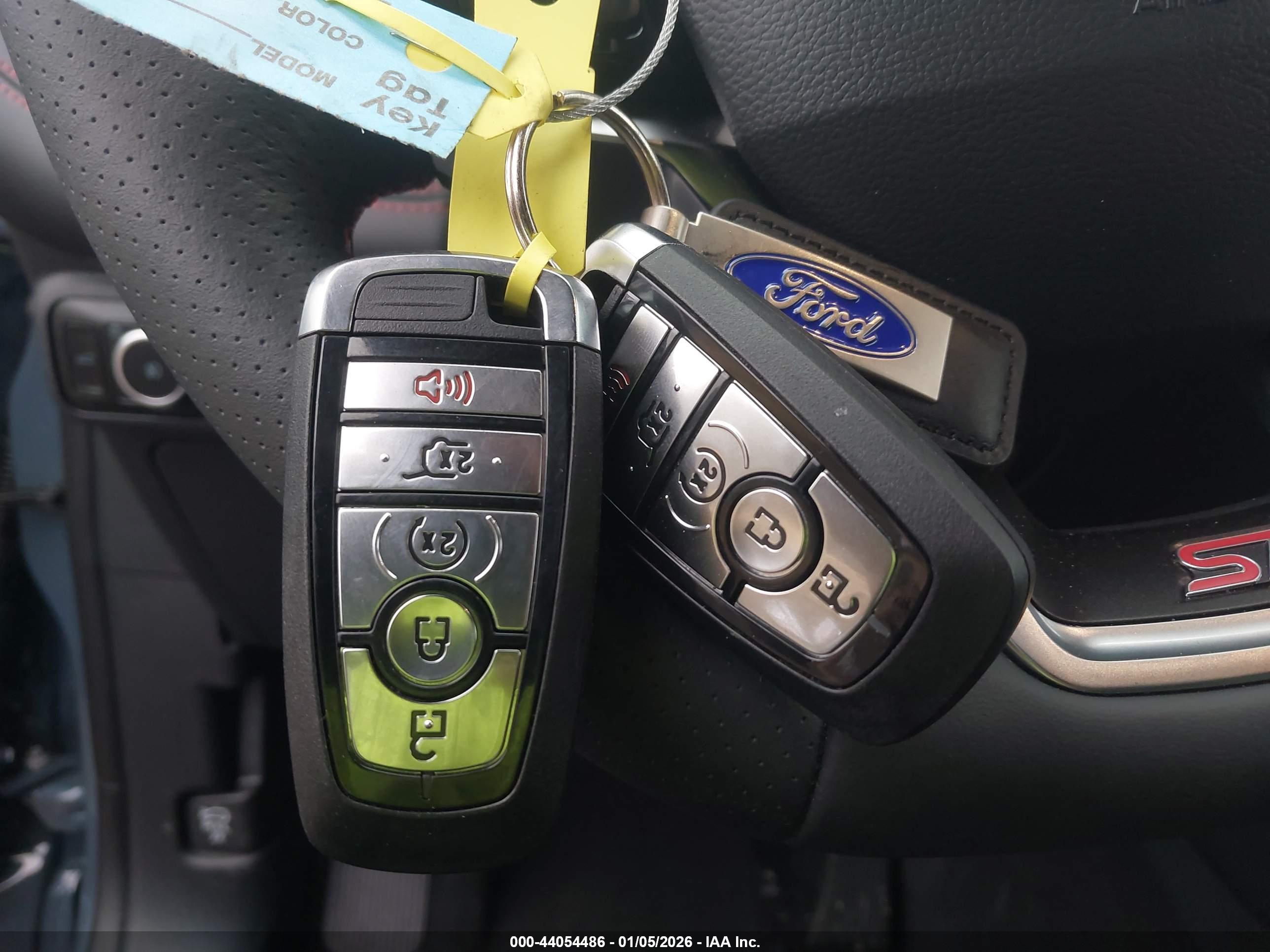 FORD EXPLORER image 11