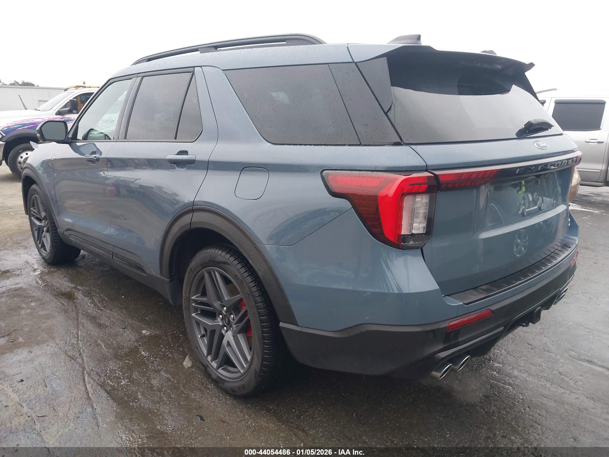 FORD EXPLORER image 3