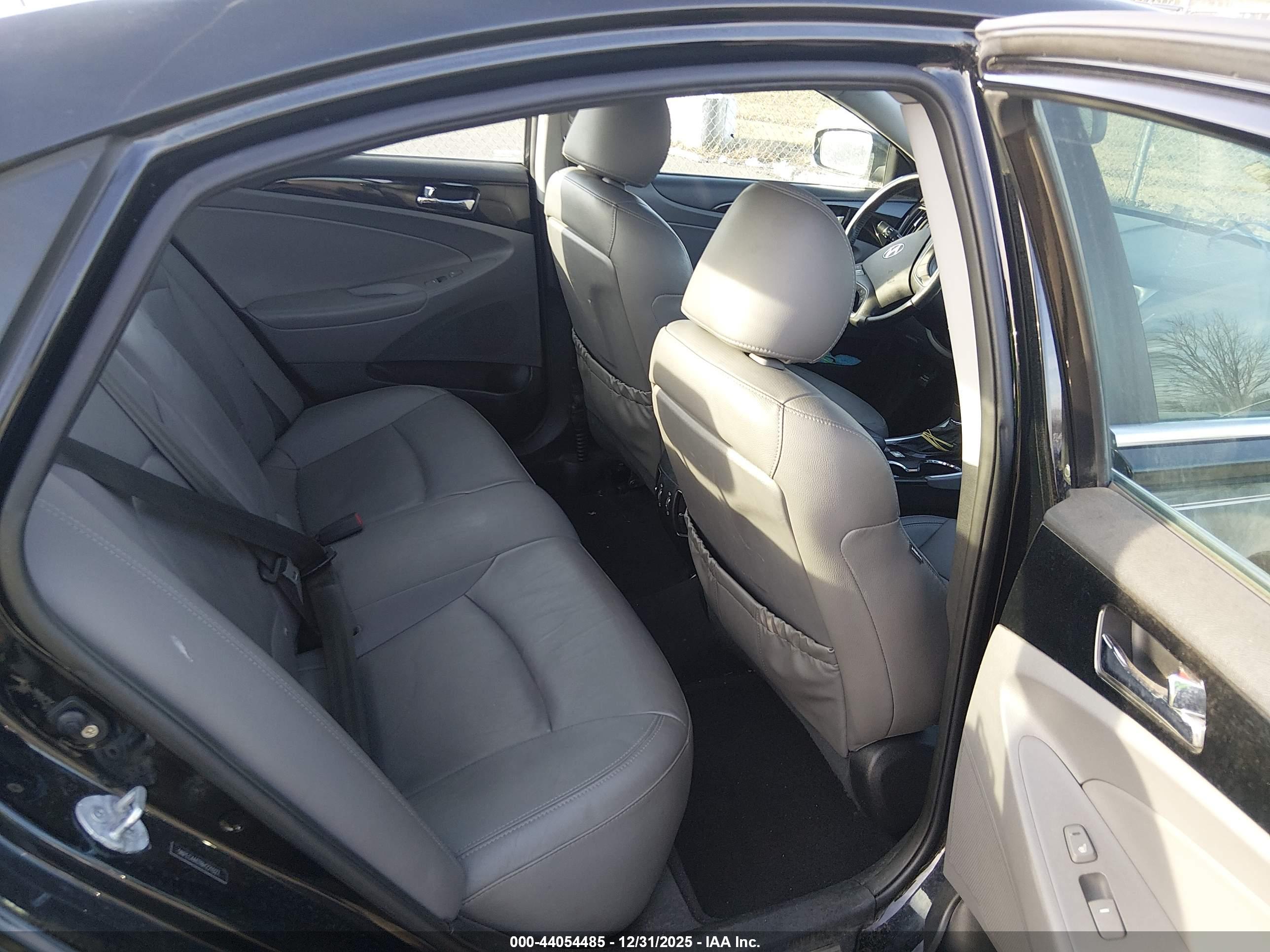 HYUNDAI SONATA image 8