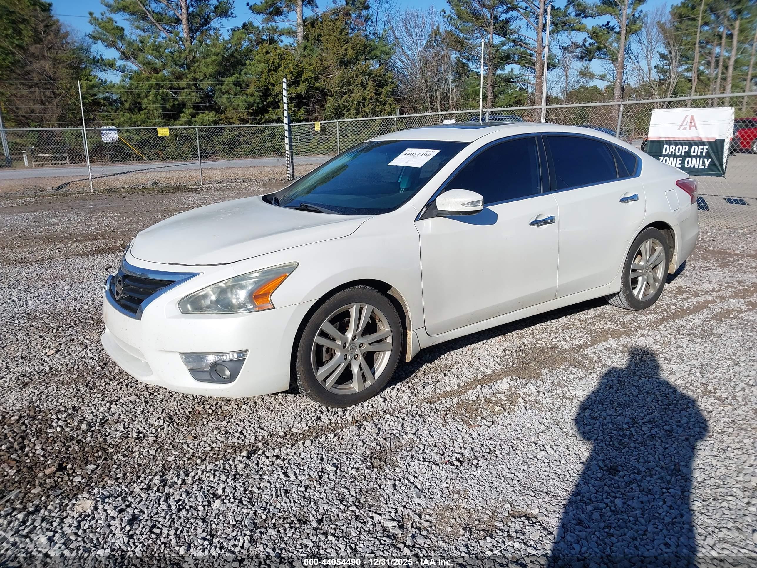 NISSAN ALTIMA image 2