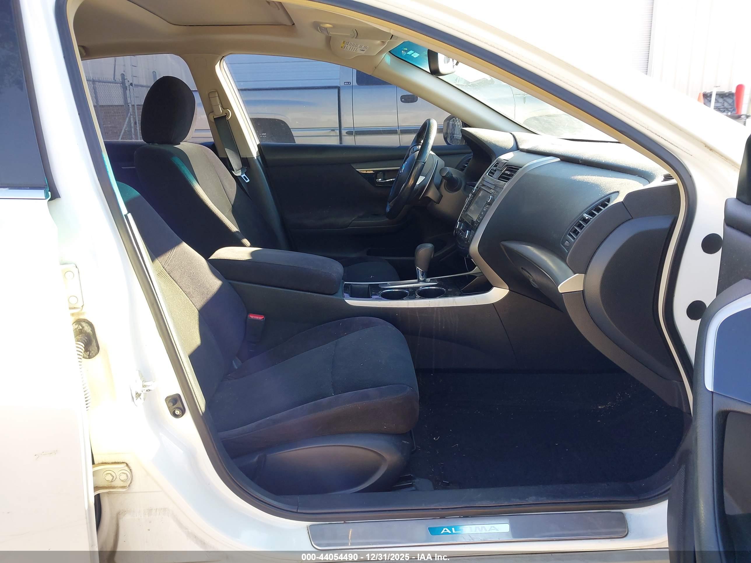 NISSAN ALTIMA image 5