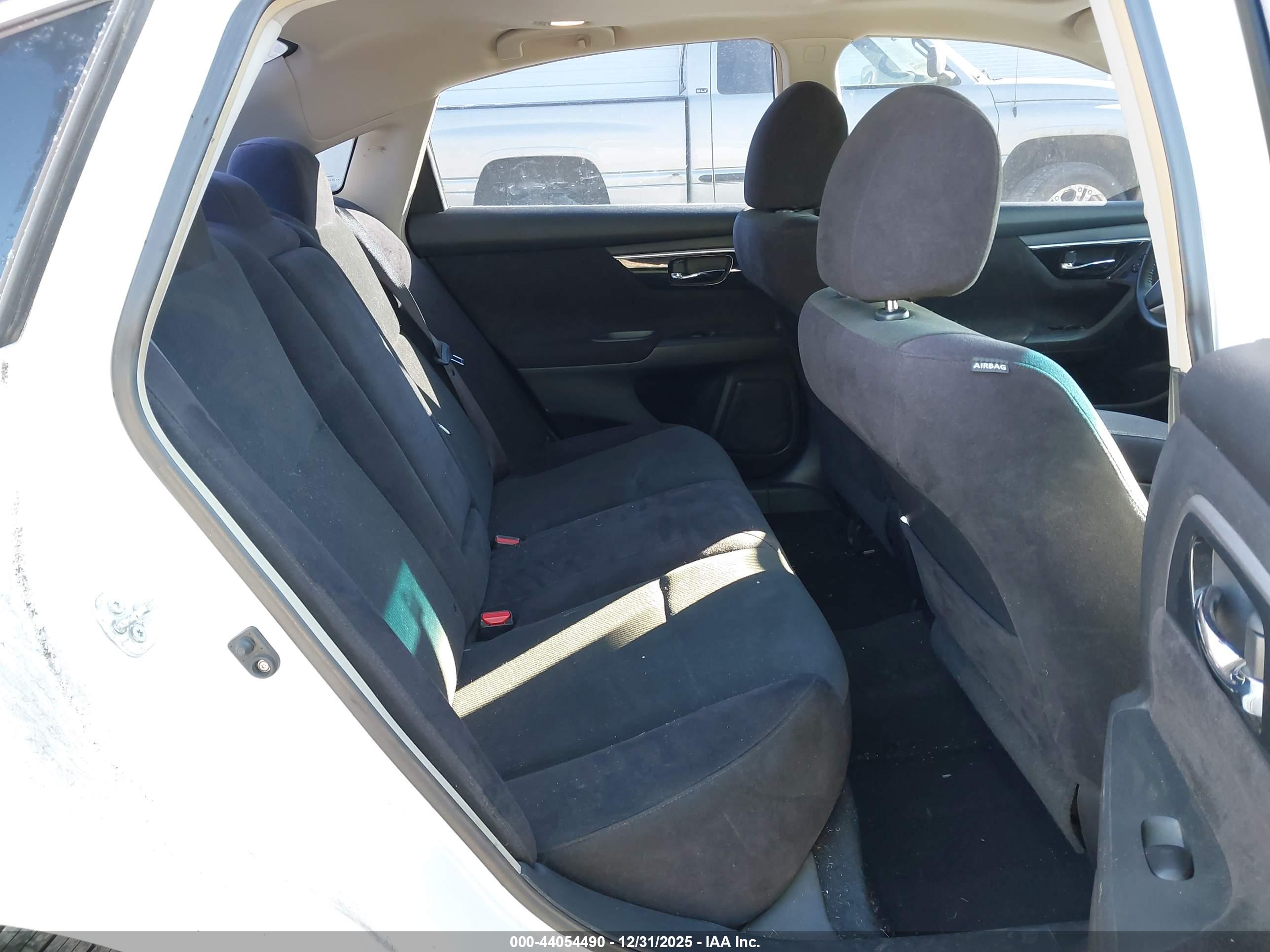 NISSAN ALTIMA image 8