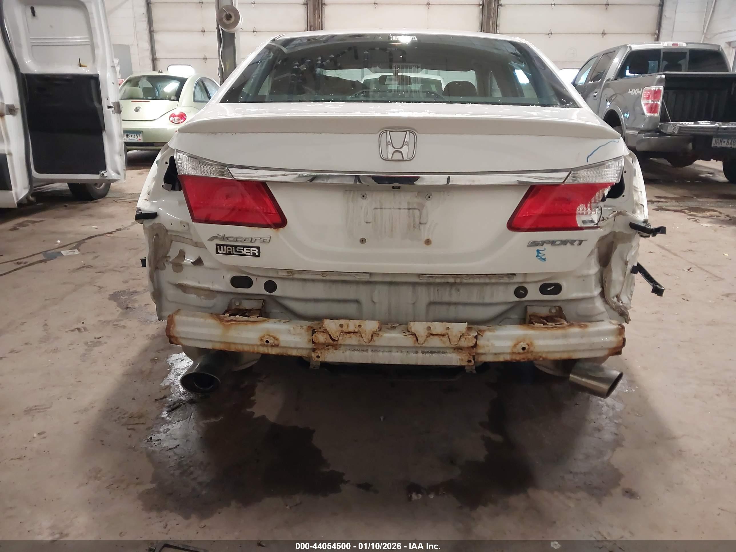 HONDA ACCORD image 6