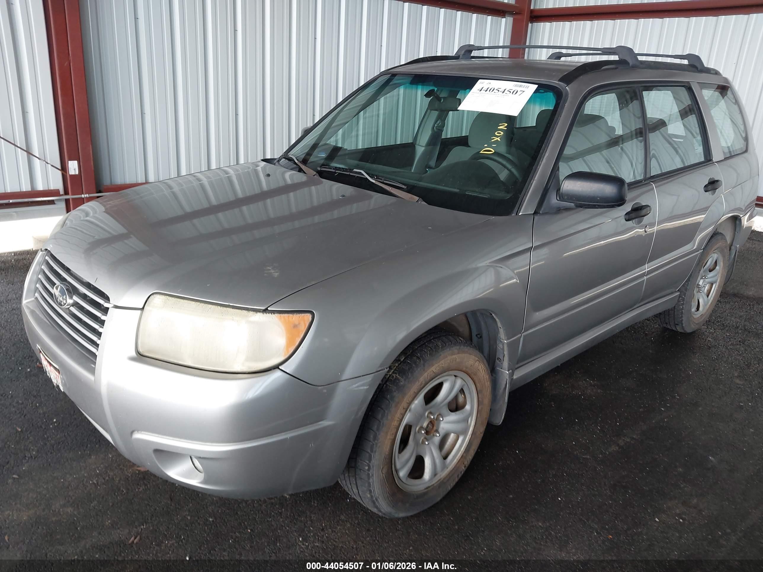 SUBARU FORESTER image 2
