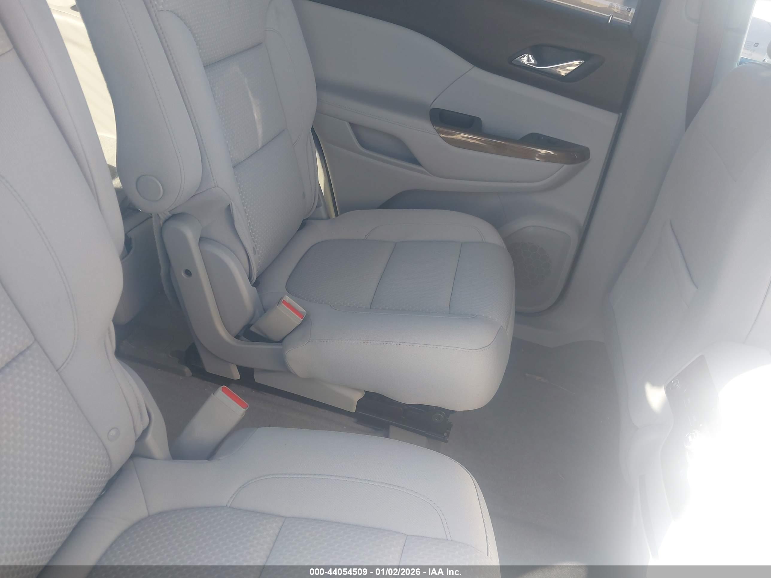 GMC ACADIA image 8