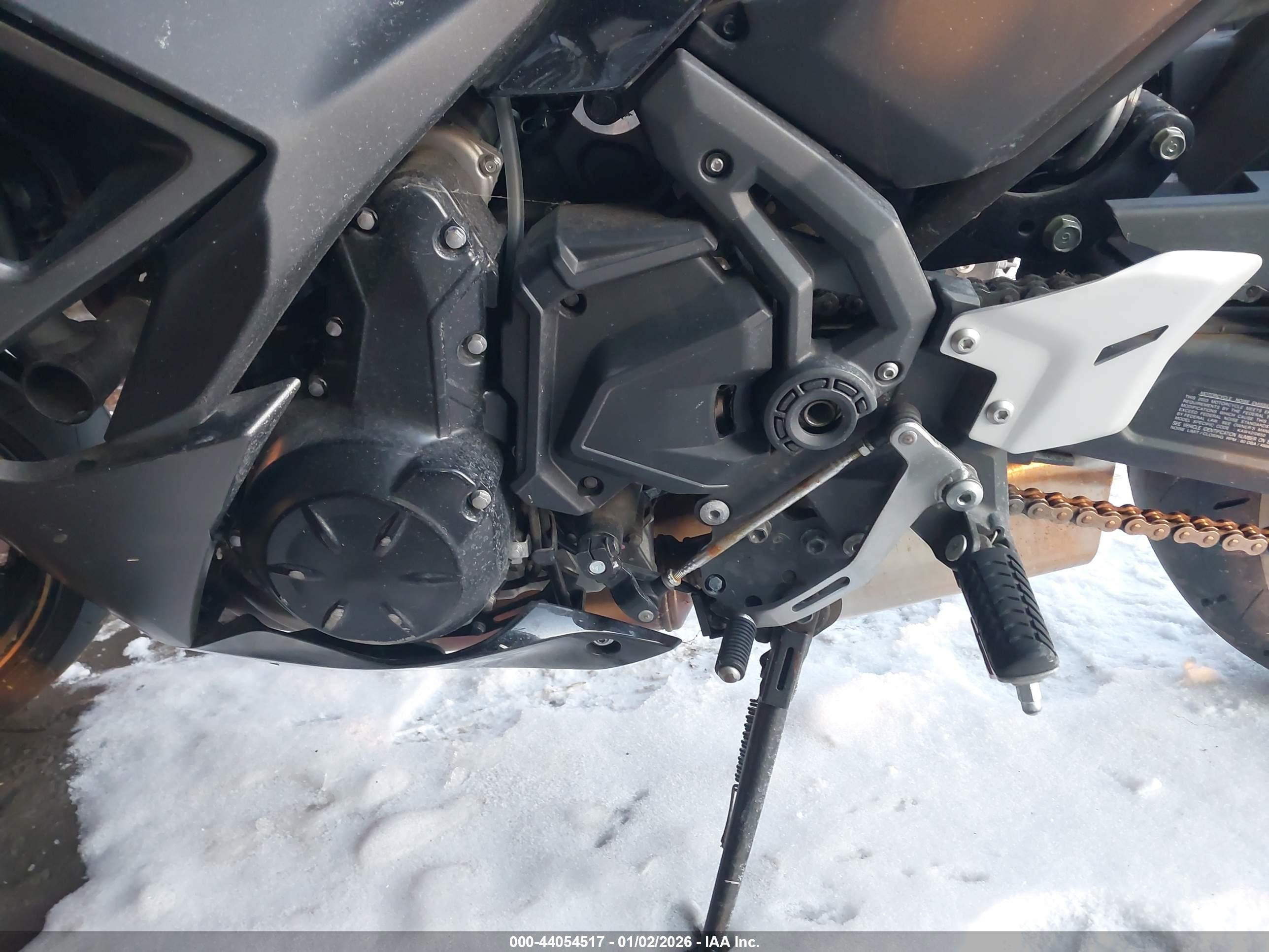 KAWASAKI EX650 image 9