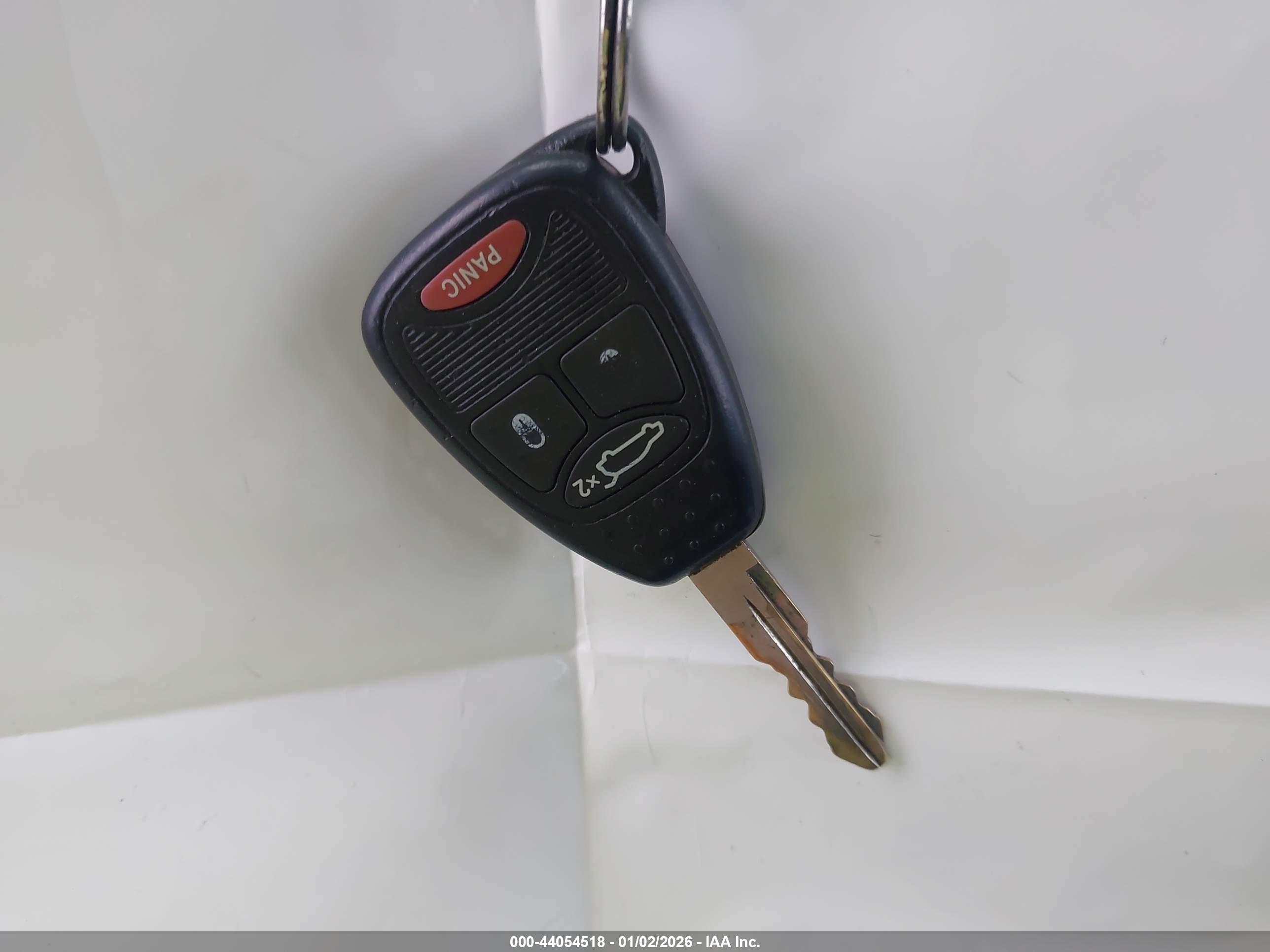 CHRYSLER 200 image 11