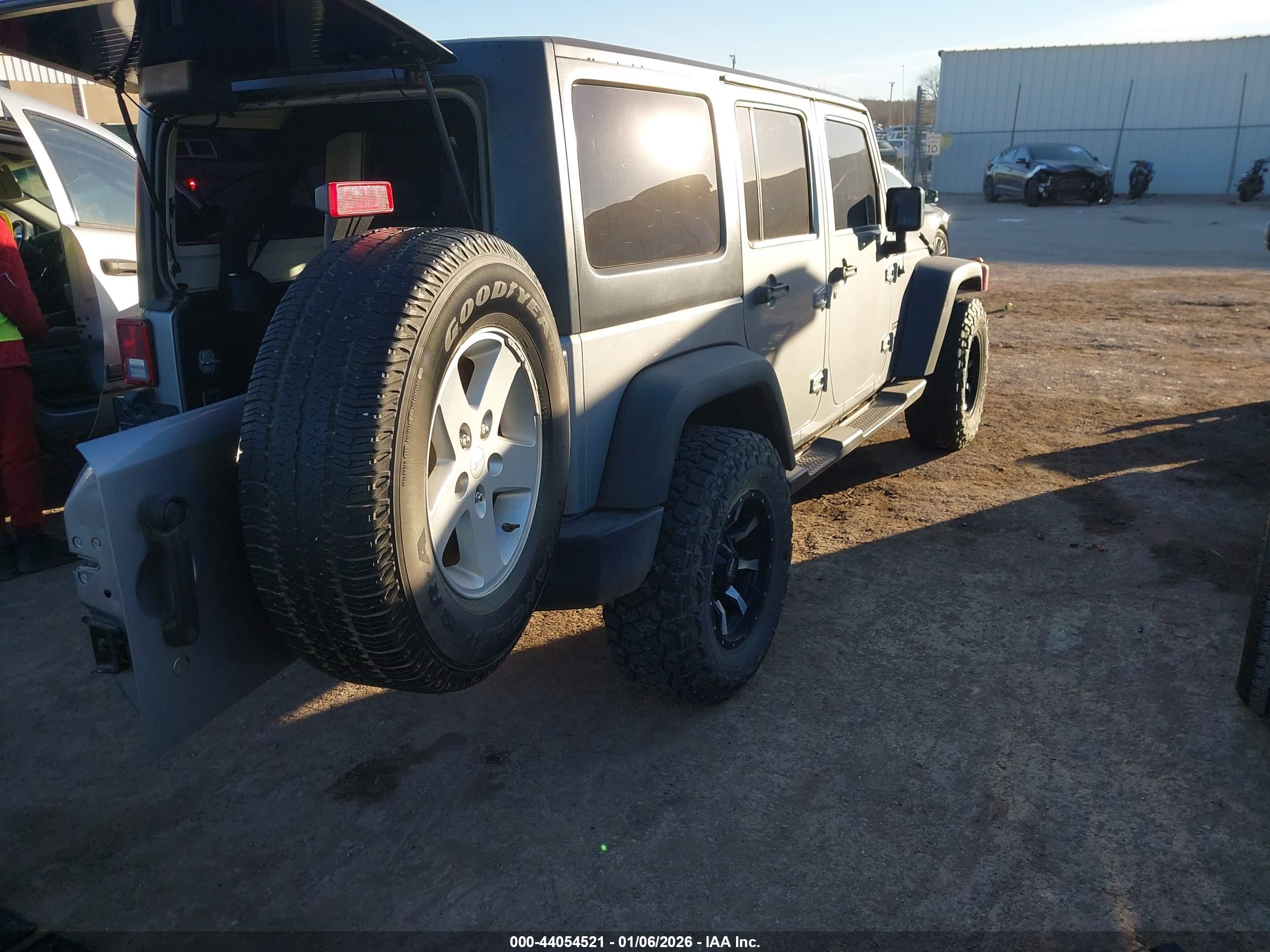 JEEP WRANGLER image 4