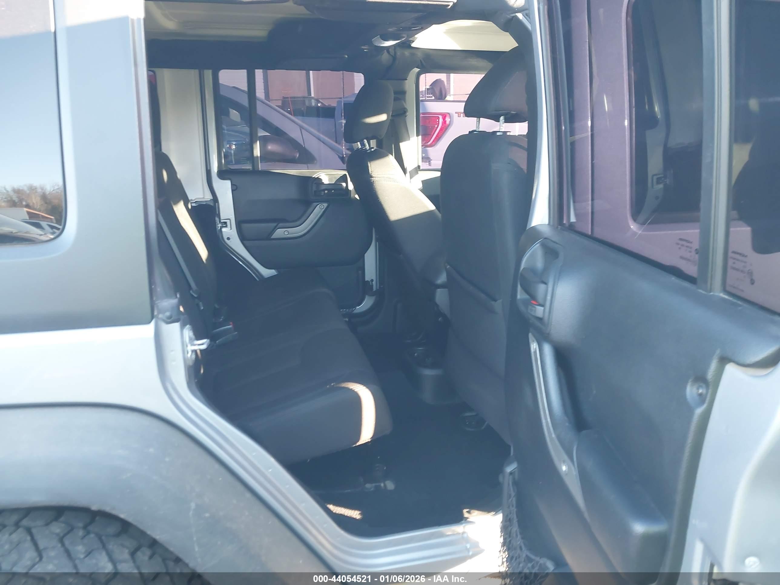 JEEP WRANGLER image 8