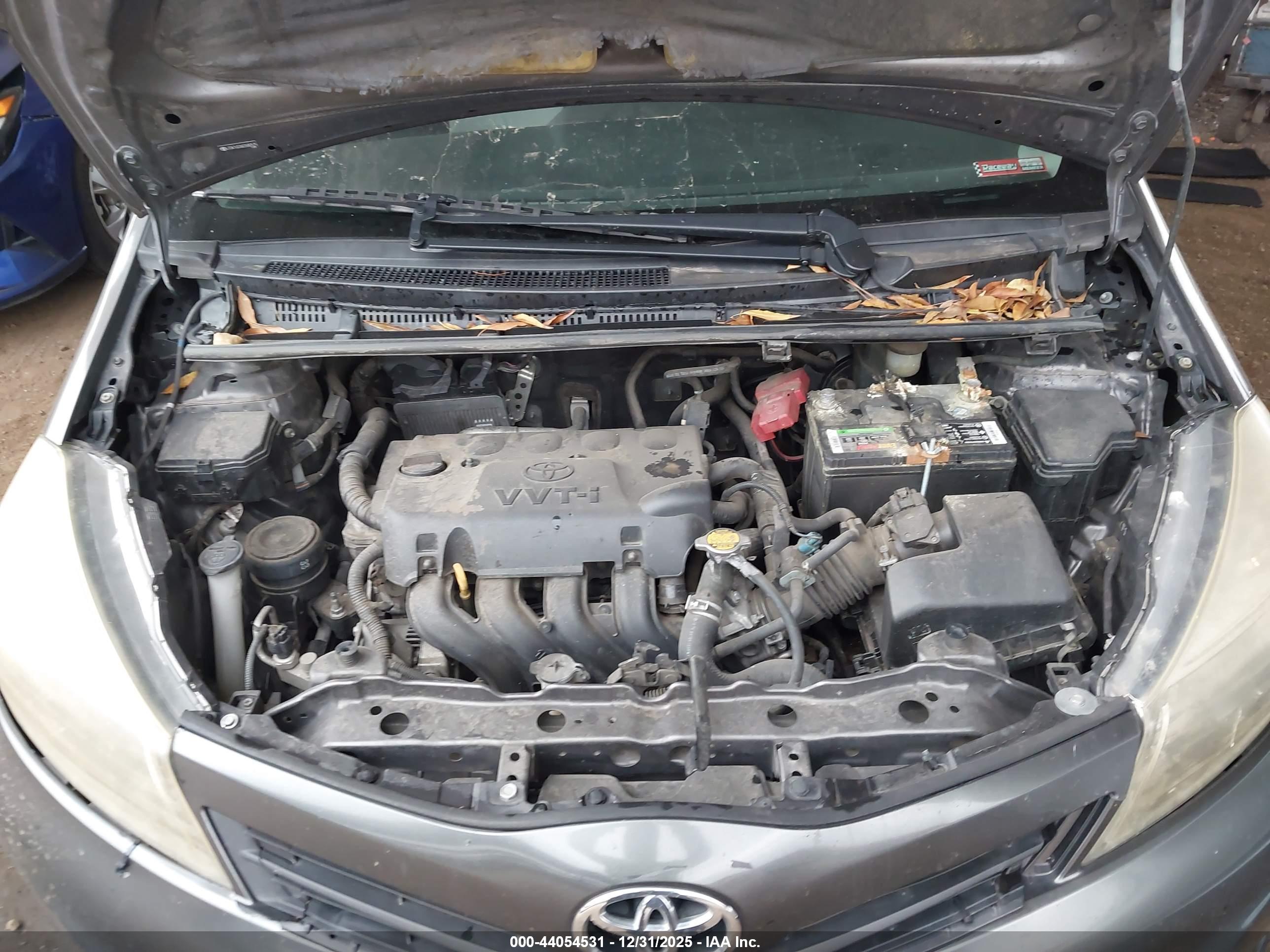 TOYOTA YARIS image 10