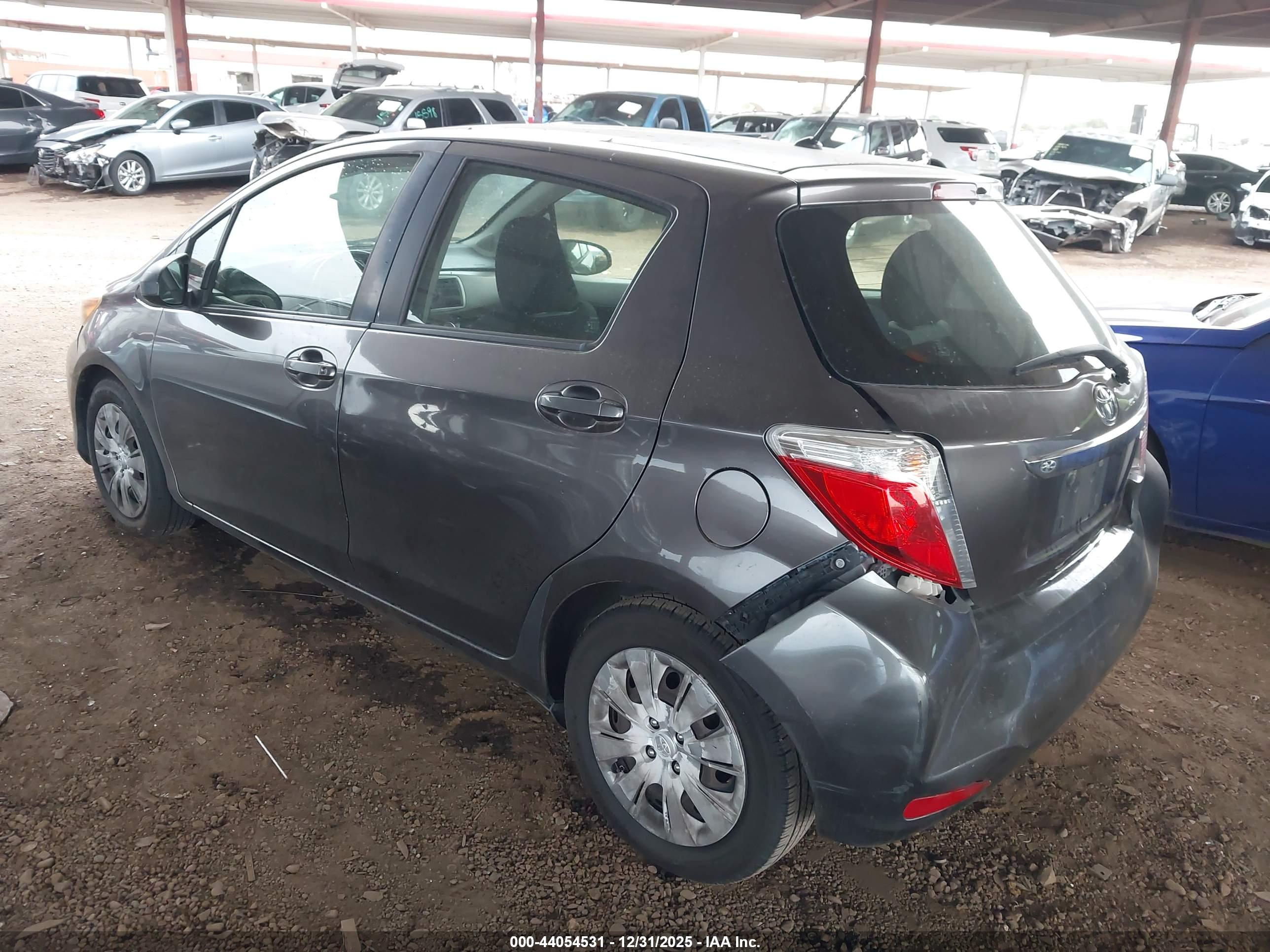 TOYOTA YARIS image 3