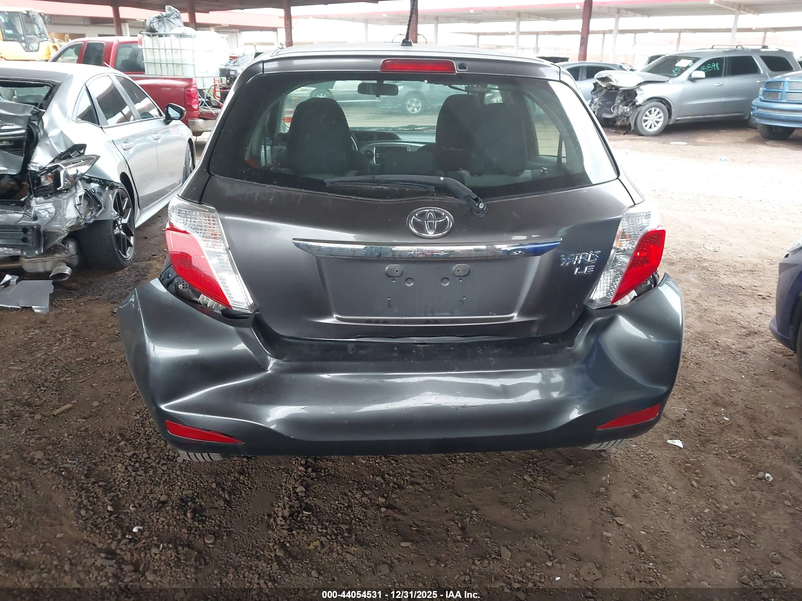TOYOTA YARIS image 6