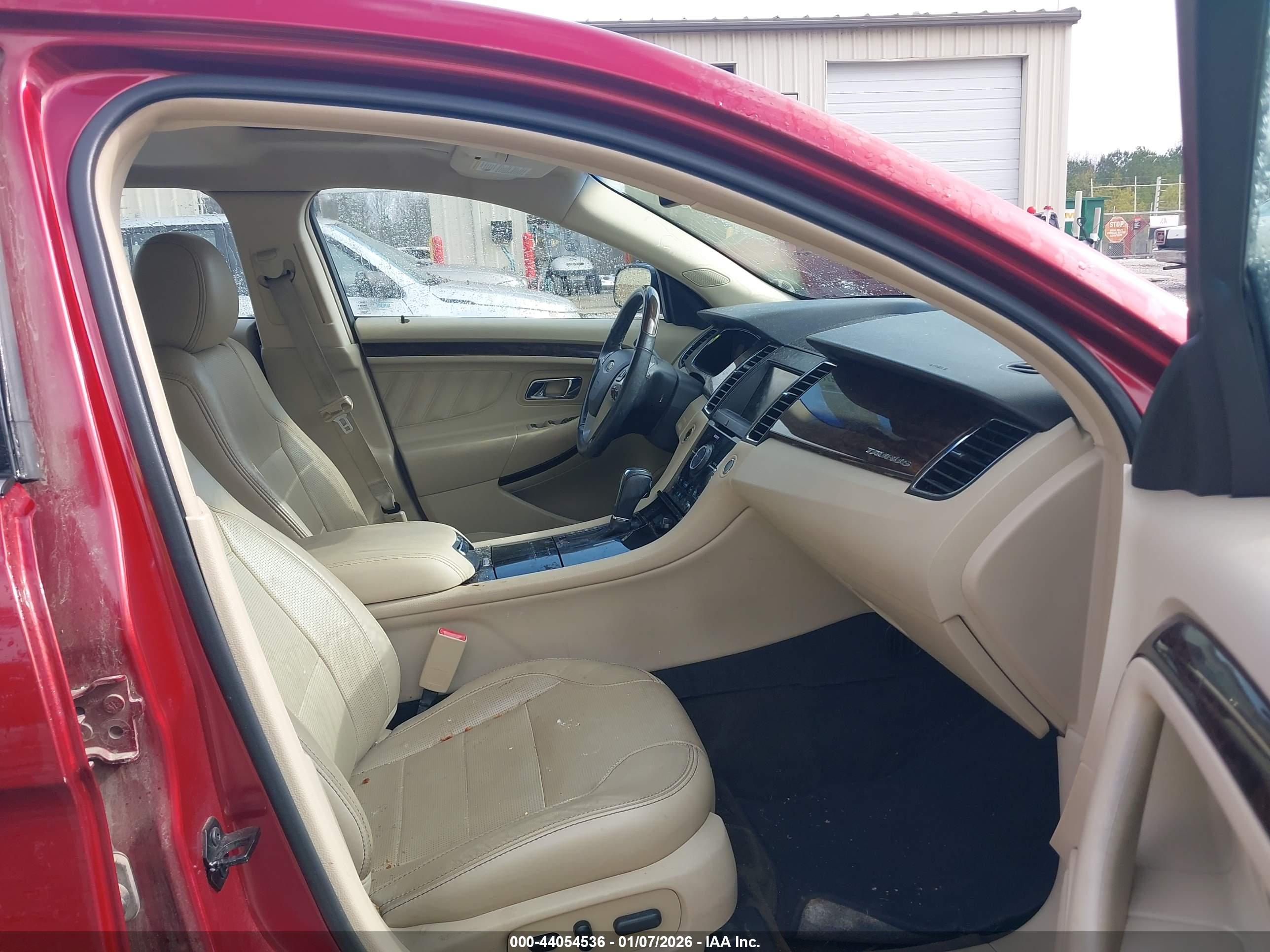 FORD TAURUS image 5
