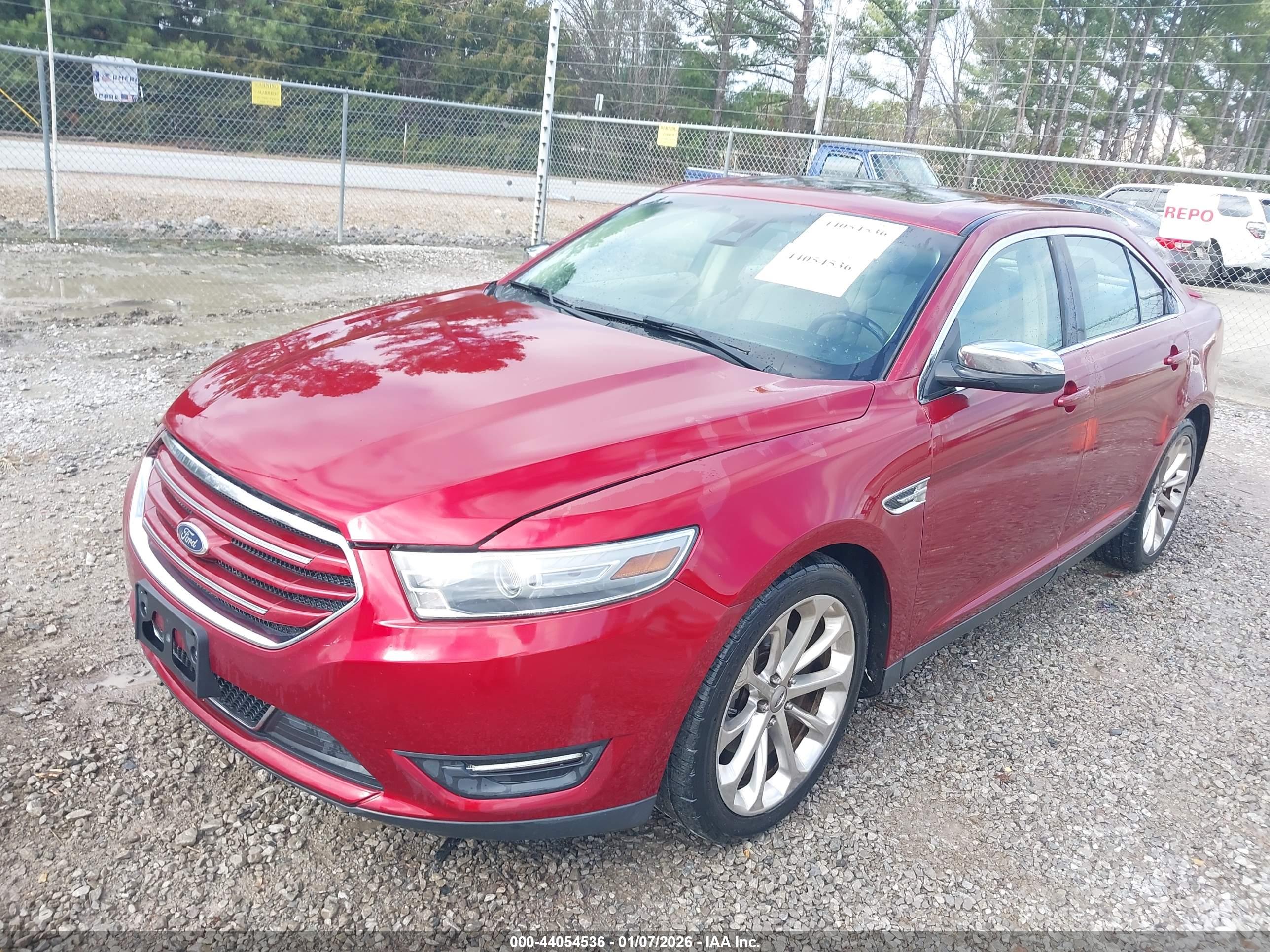 FORD TAURUS image 6