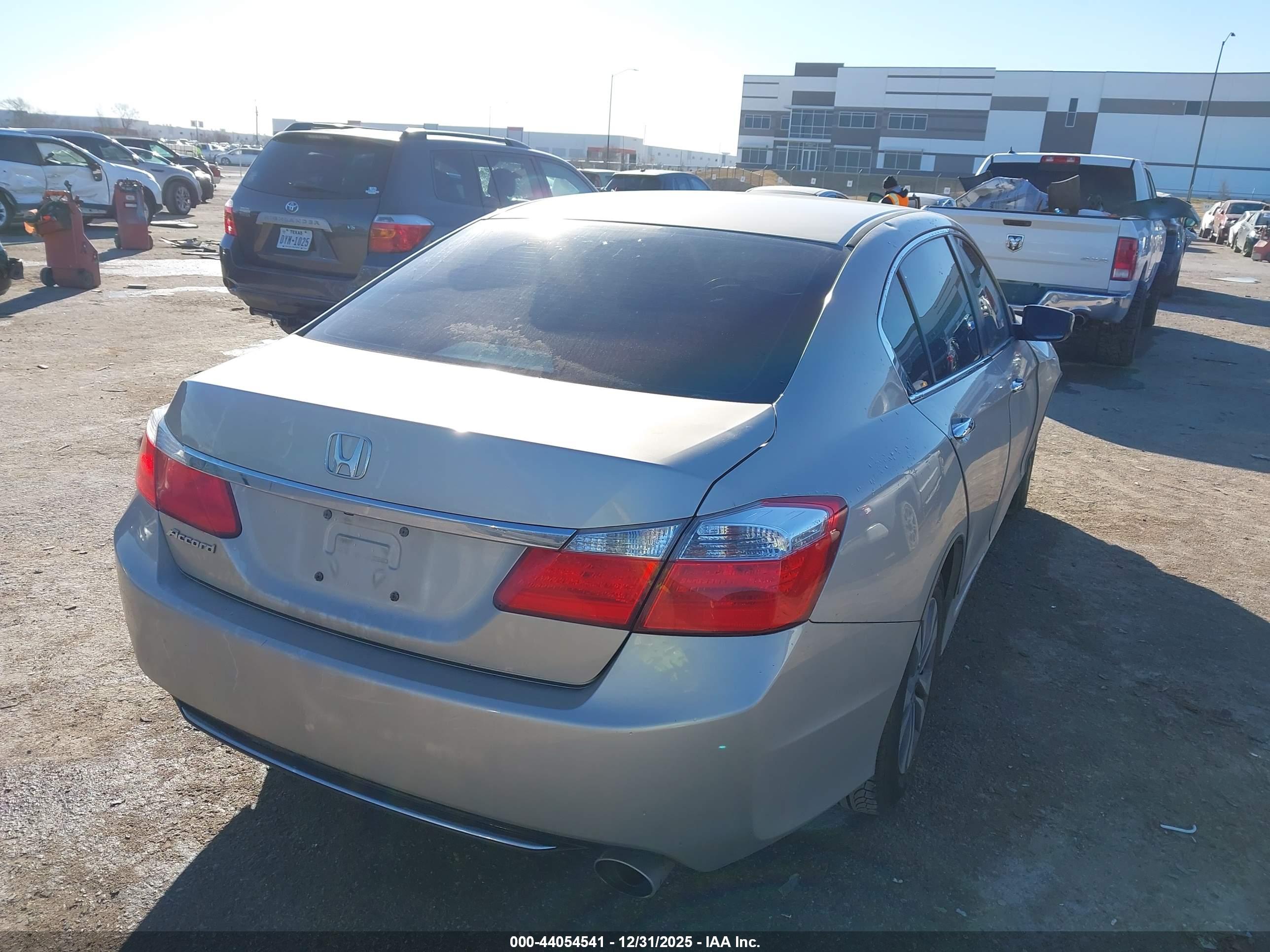 HONDA ACCORD image 4