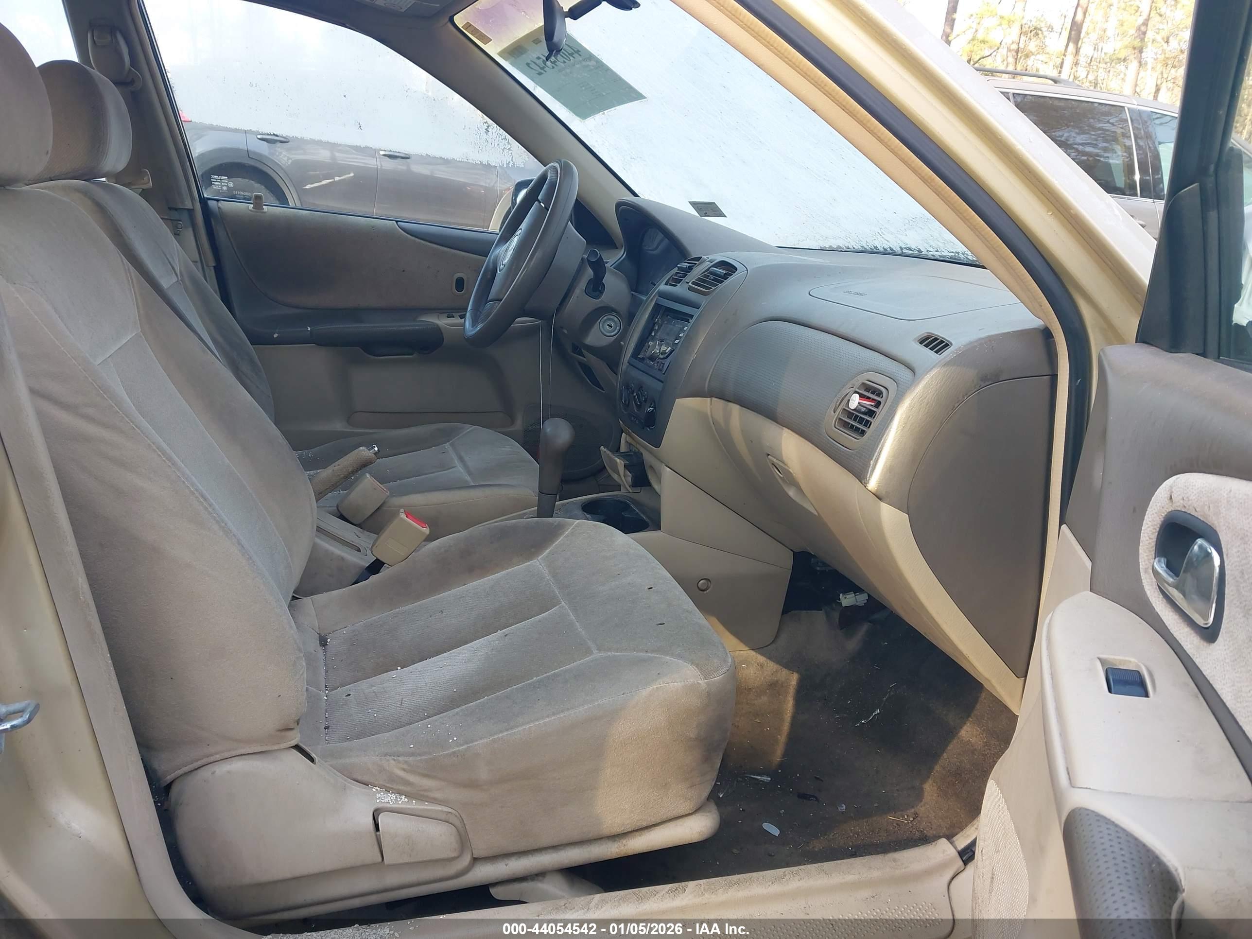 MAZDA PROTEGE image 5