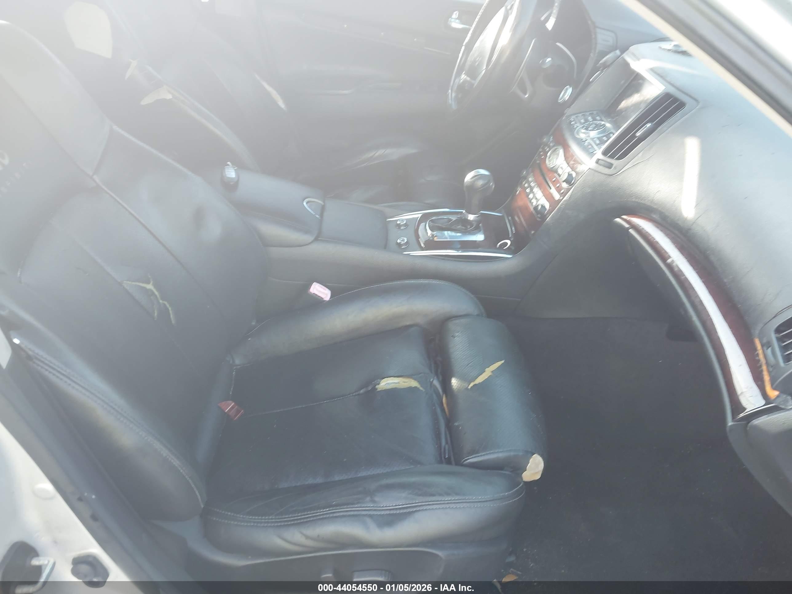 INFINITI G37 image 5