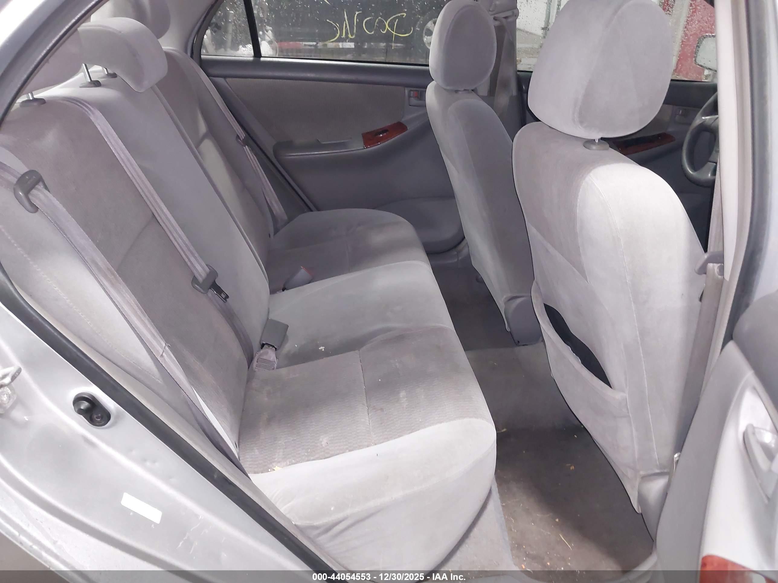 TOYOTA COROLLA image 8