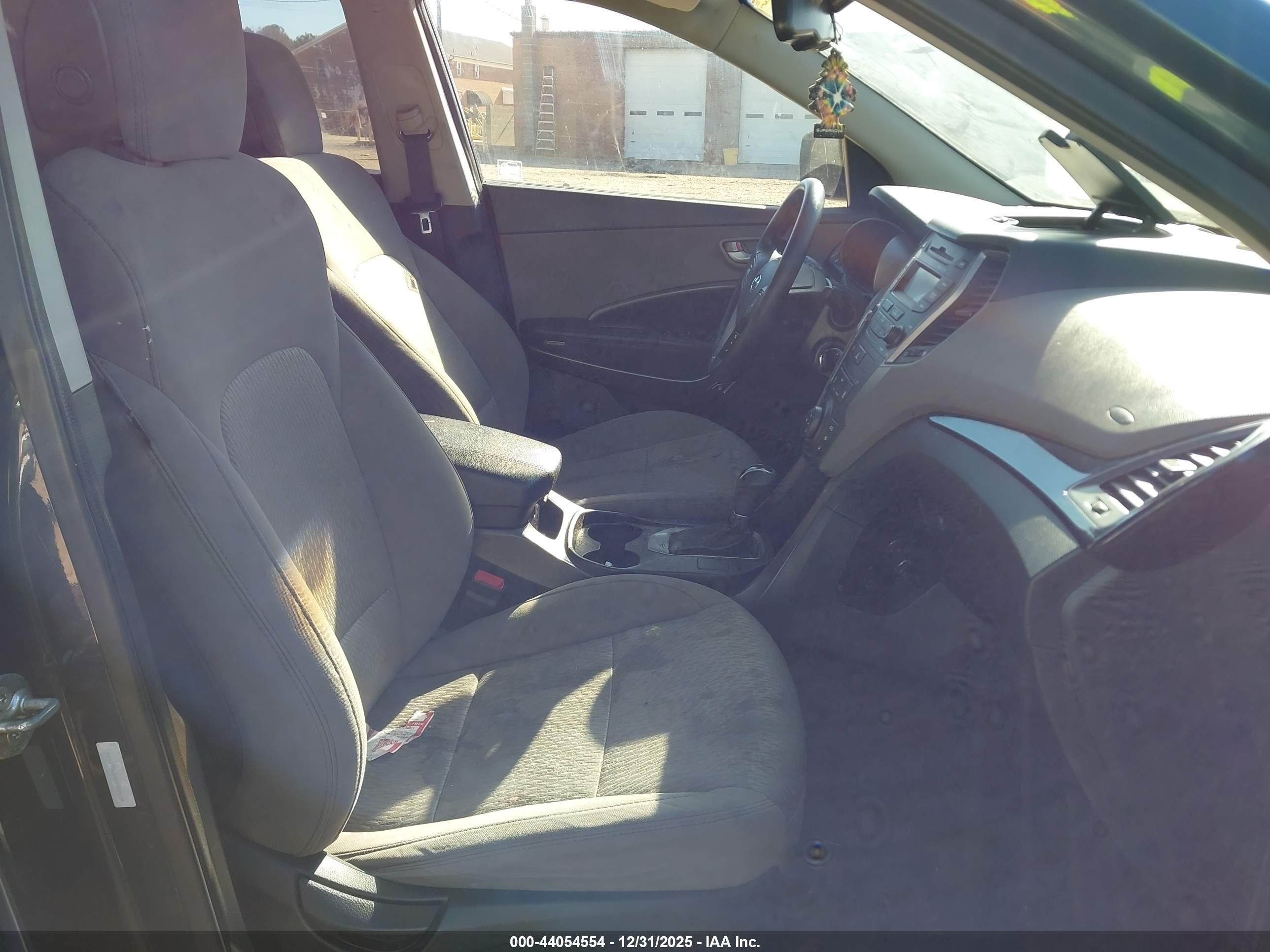 HYUNDAI SANTA image 5