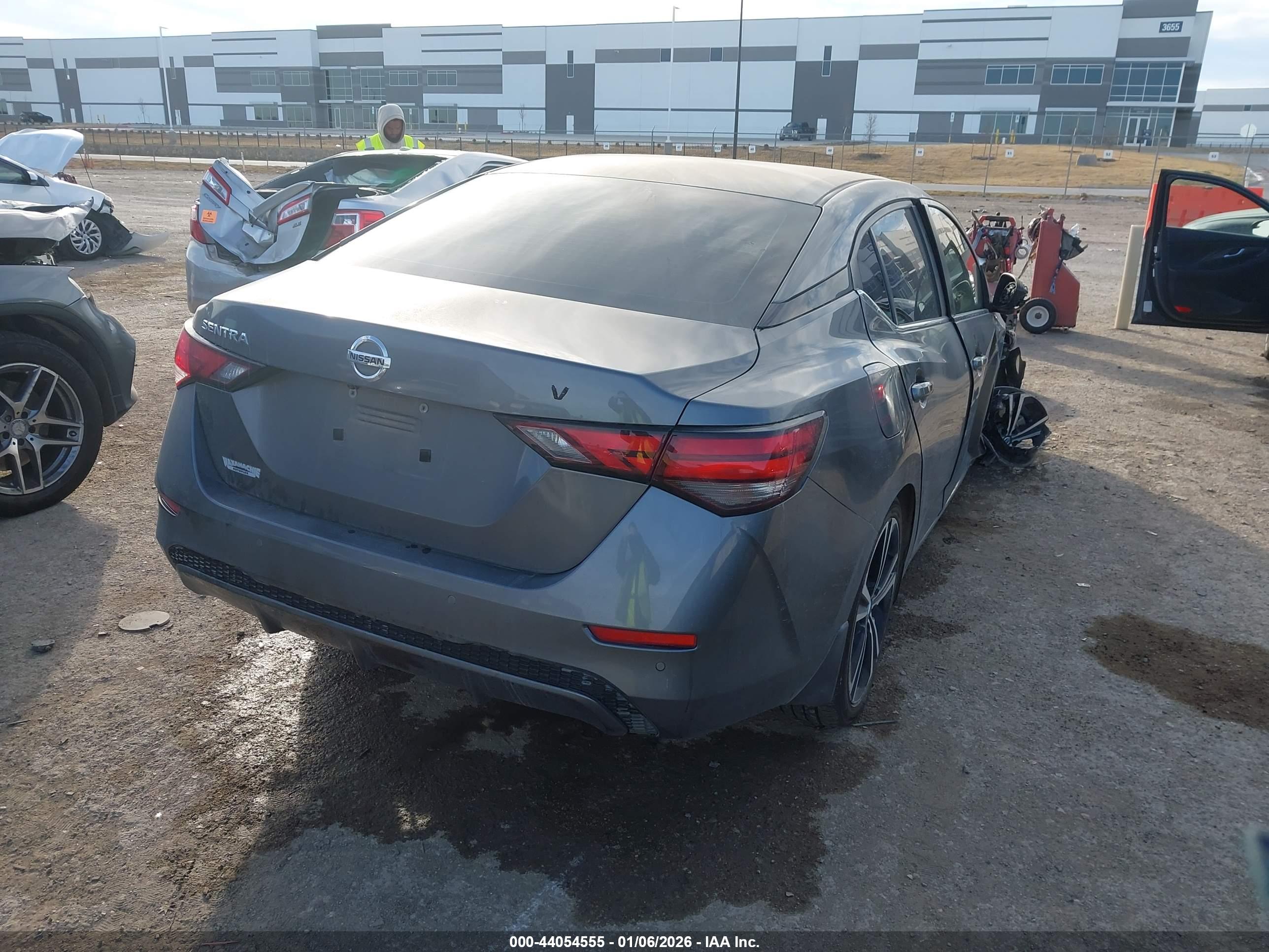 NISSAN SENTRA image 4