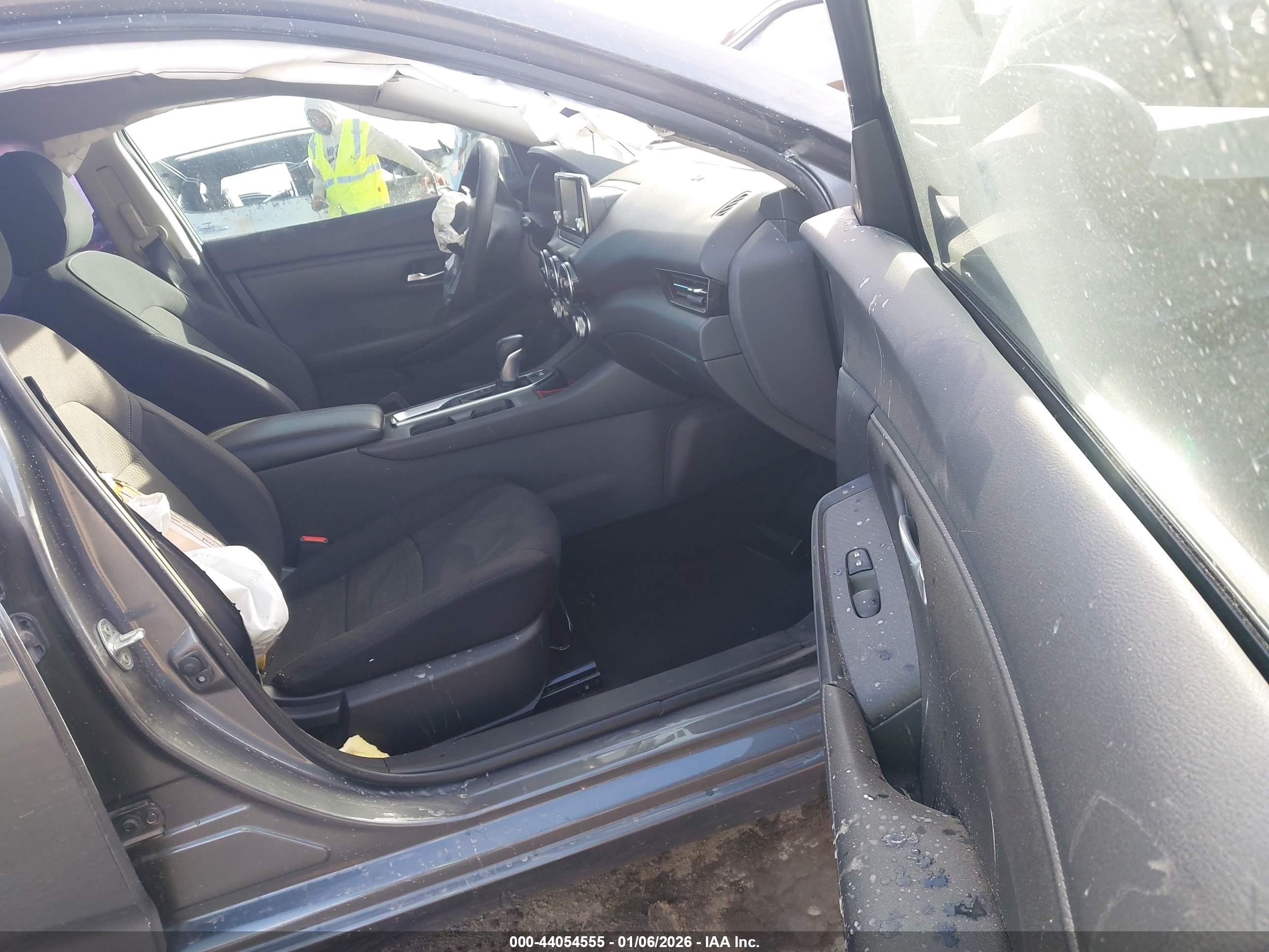 NISSAN SENTRA image 5
