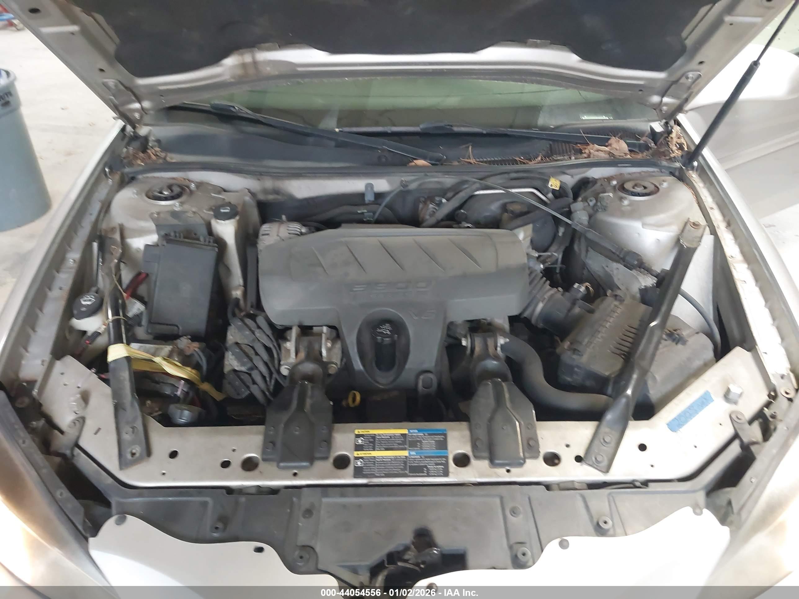 PONTIAC GRAND image 10